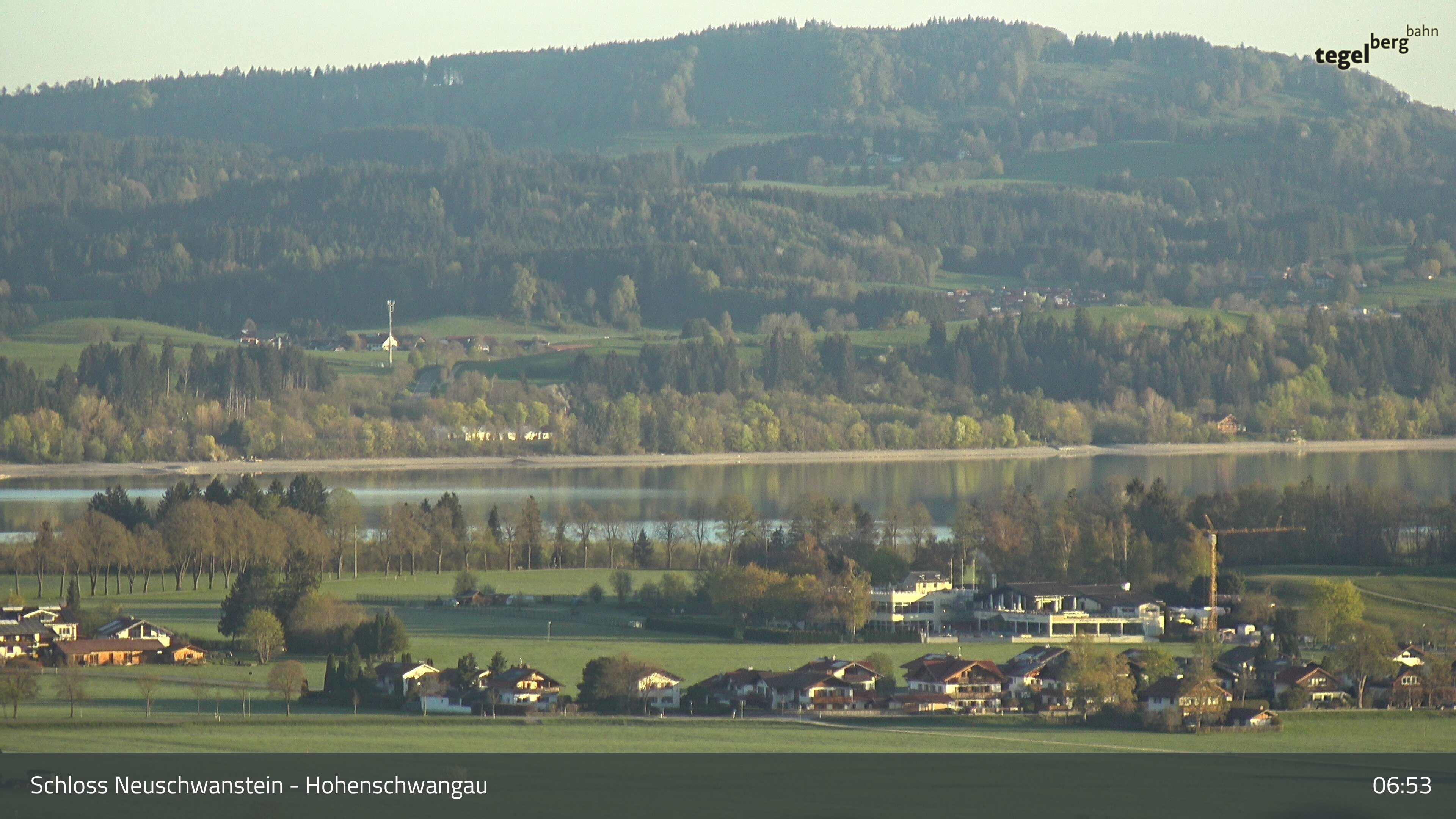 Archived image Webcam Lake Forggen, south bank and village Schwangau