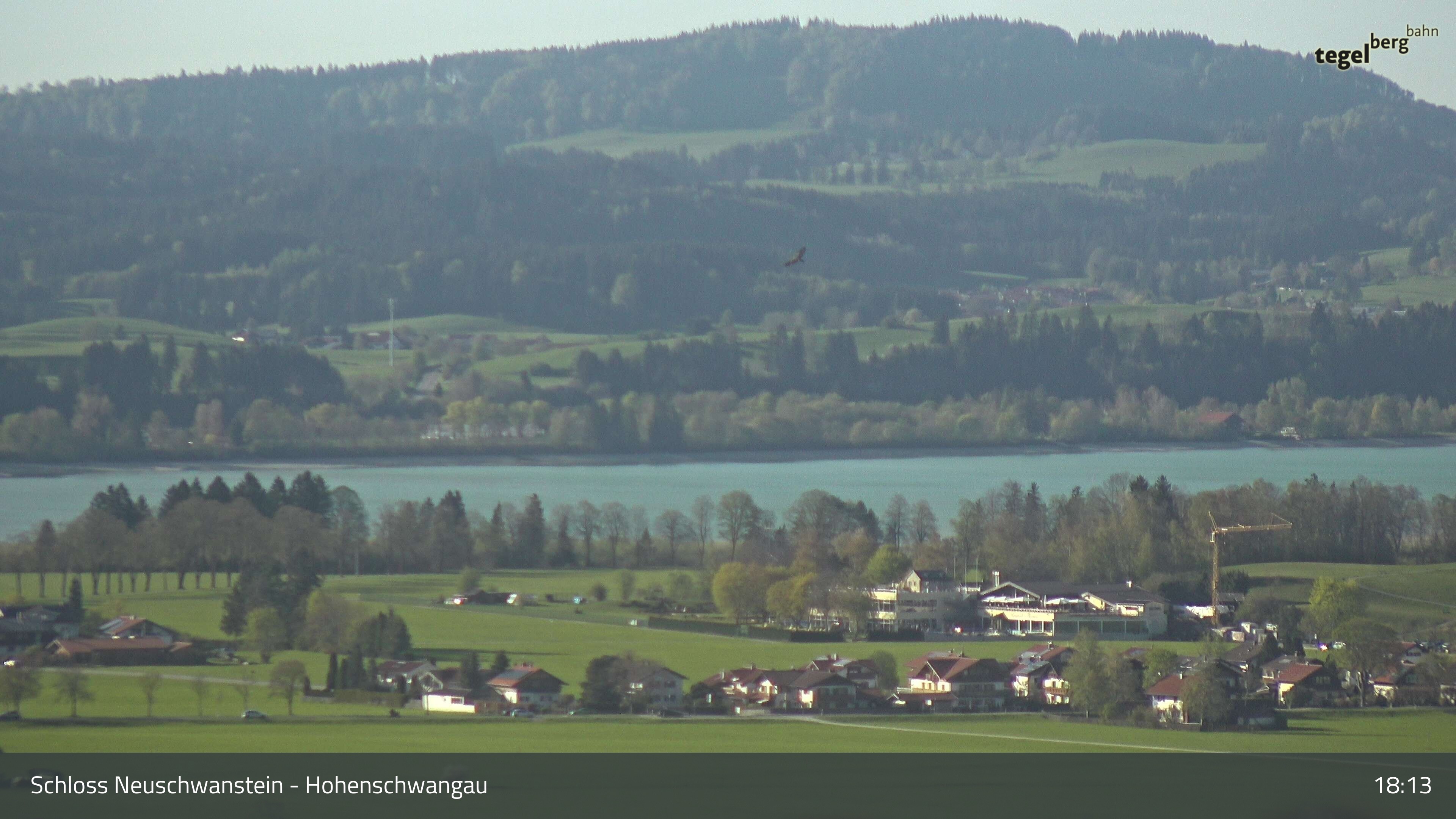 Archived image Webcam Lake Forggen, south bank and village Schwangau