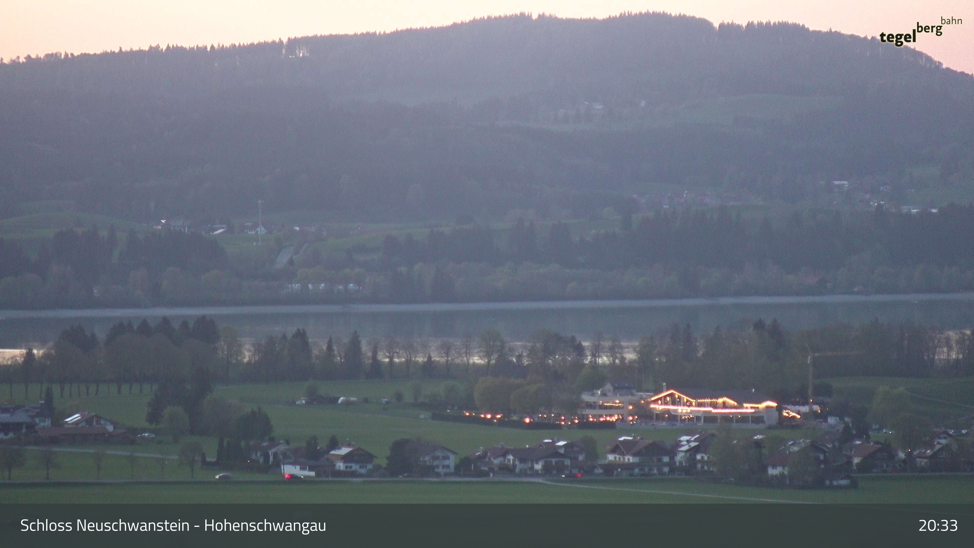 Archived image Webcam Lake Forggen, south bank and village Schwangau