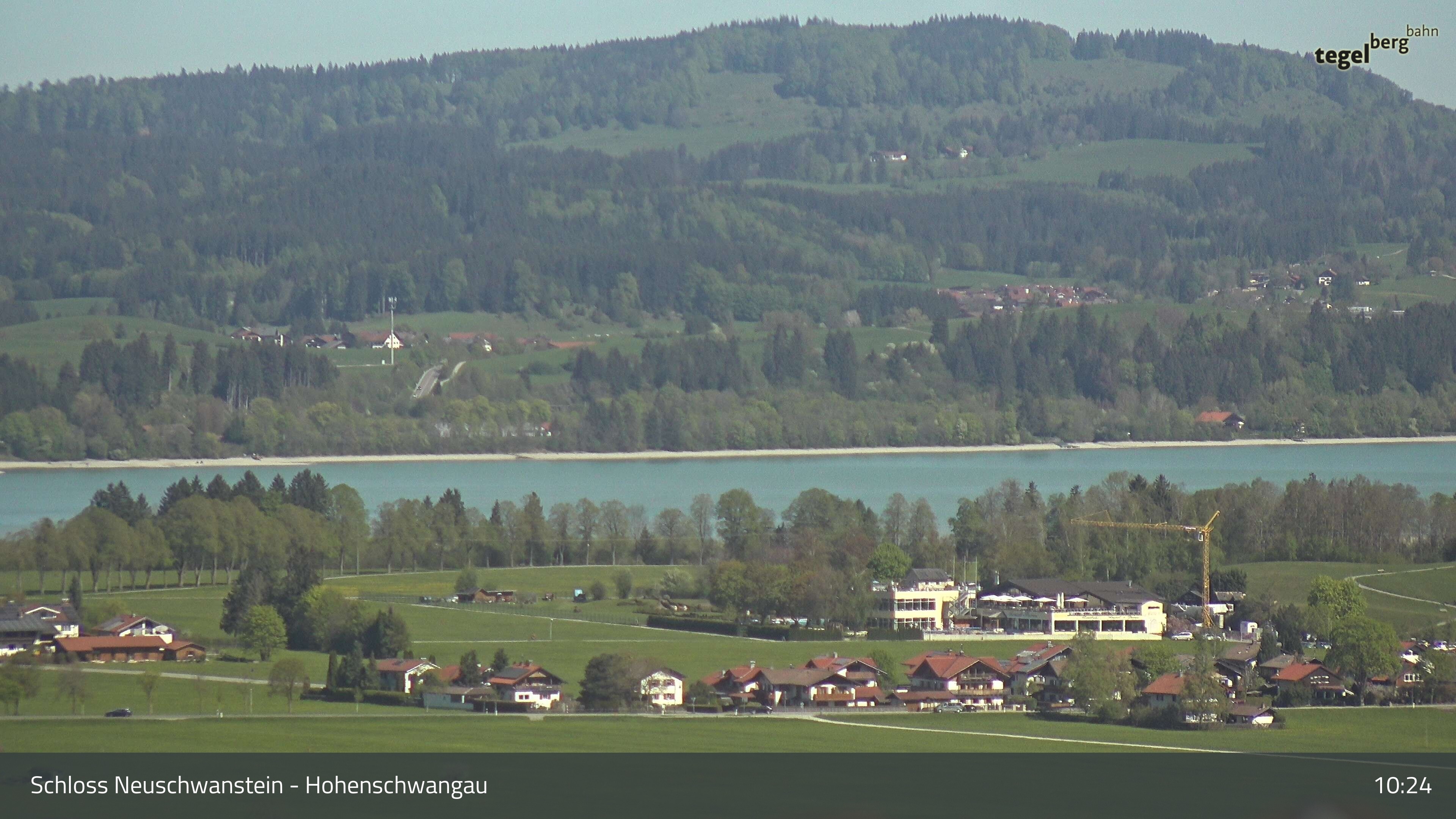 Archived image Webcam Lake Forggen, south bank and village Schwangau