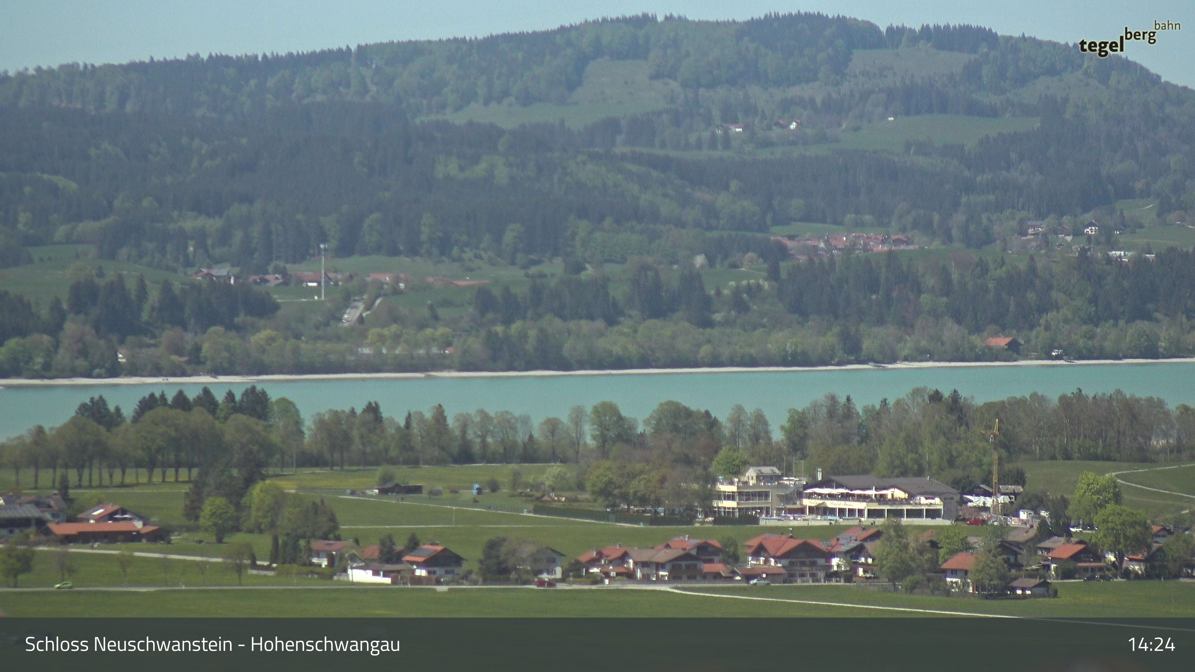Archived image Webcam Lake Forggen, south bank and village Schwangau