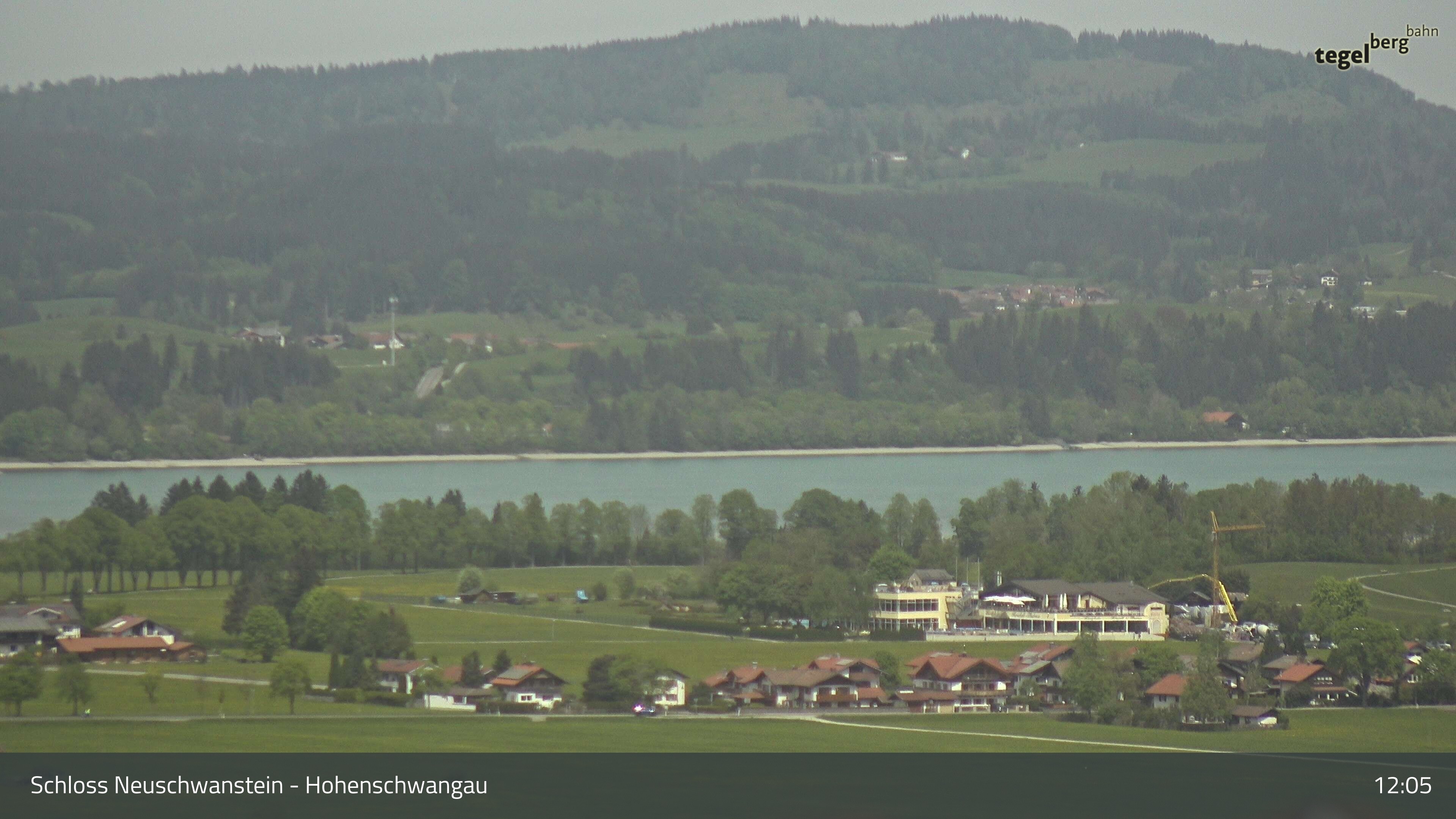 Archived image Webcam Lake Forggen, south bank and village Schwangau