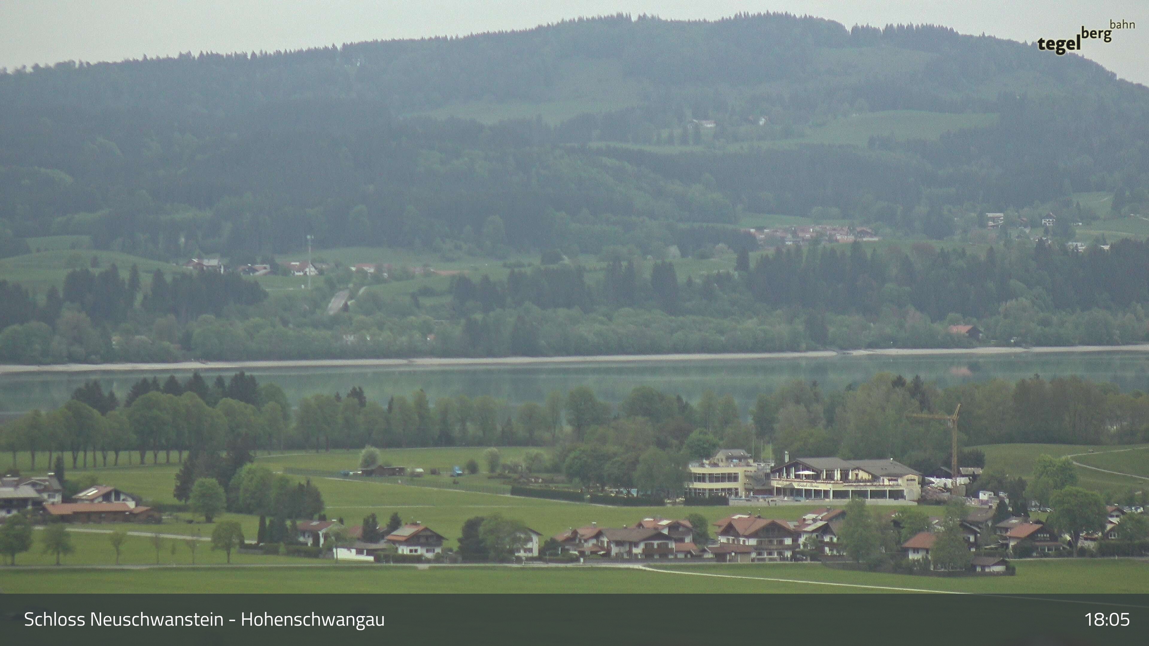 Archived image Webcam Lake Forggen, south bank and village Schwangau