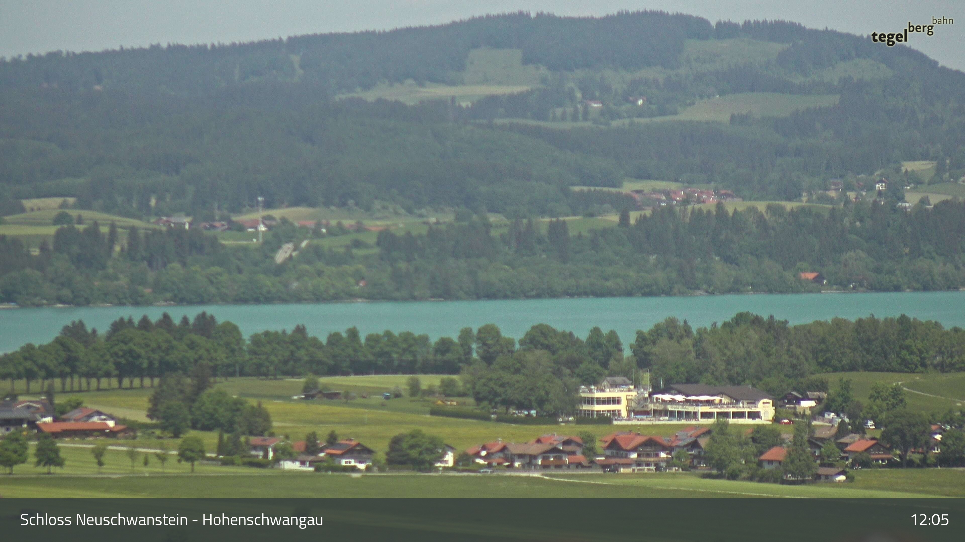 Archived image Webcam Lake Forggen, south bank and village Schwangau