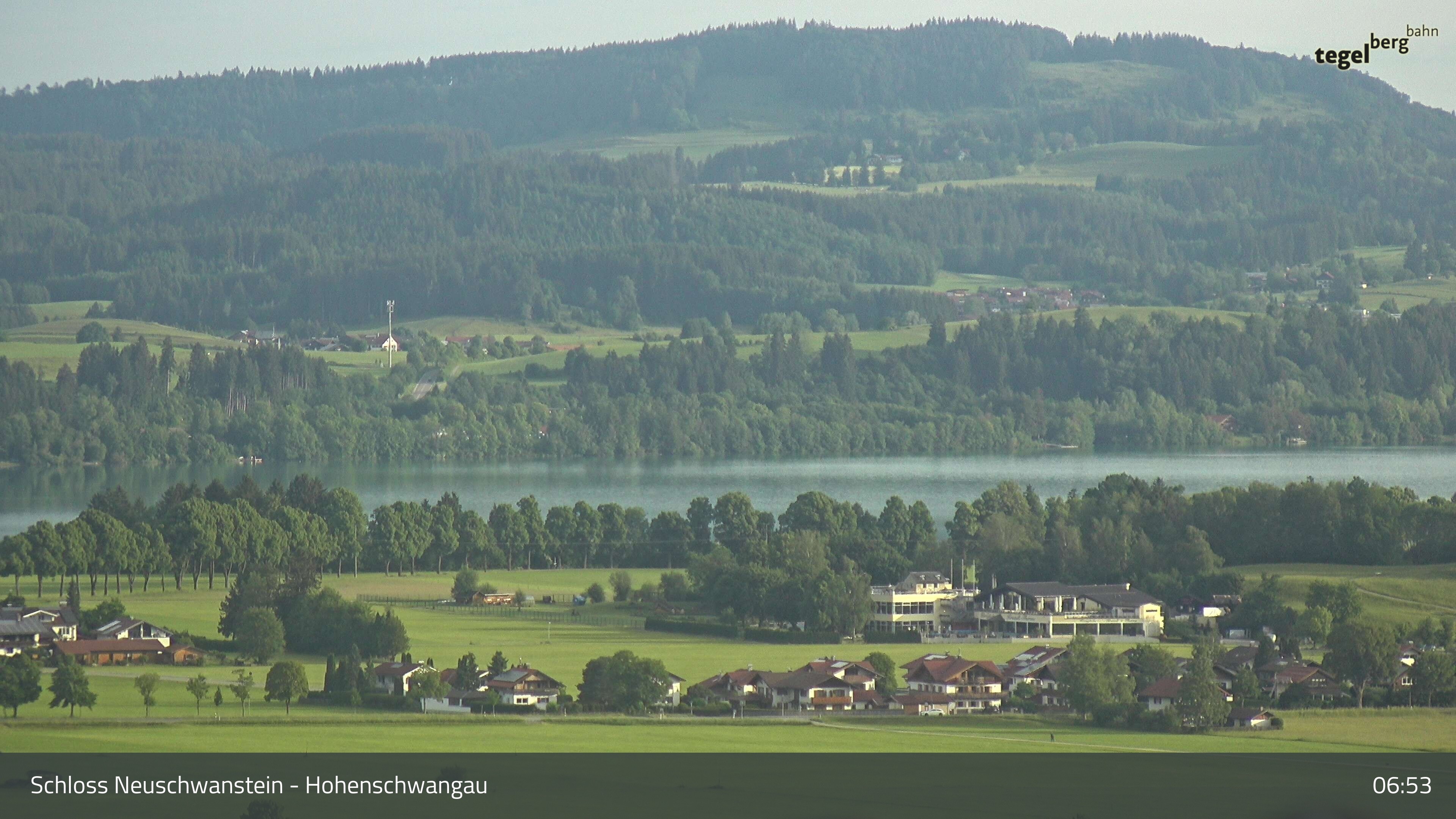 Archived image Webcam Lake Forggen, south bank and village Schwangau