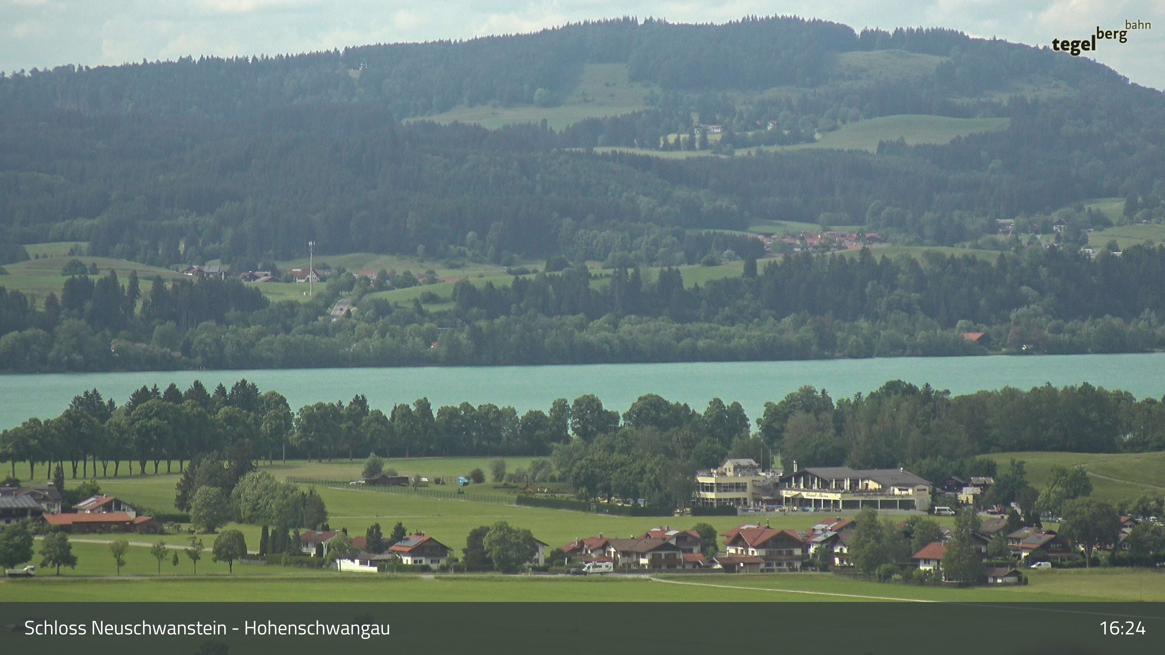 Archived image Webcam Lake Forggen, south bank and village Schwangau
