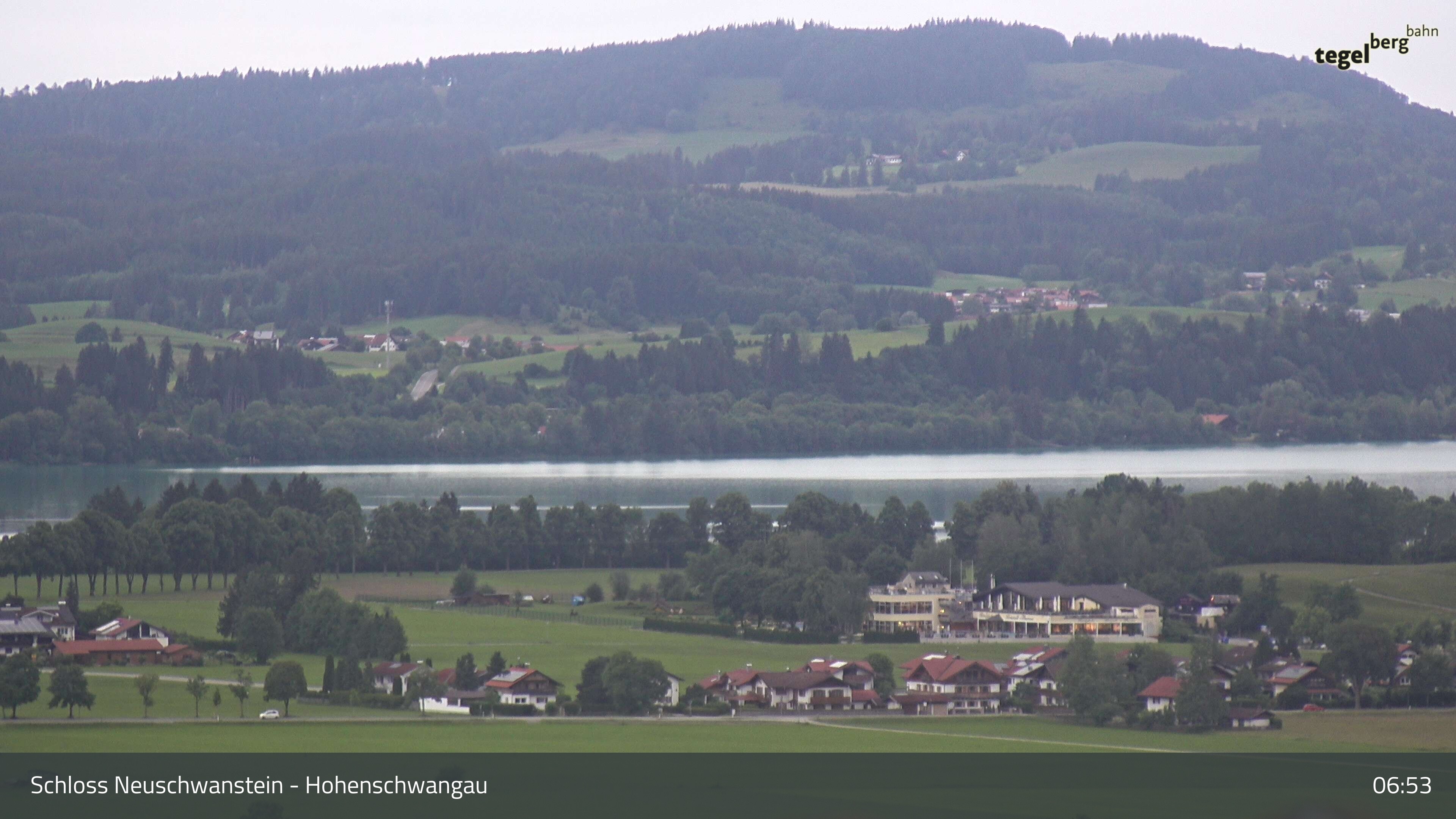 Archived image Webcam Lake Forggen, south bank and village Schwangau