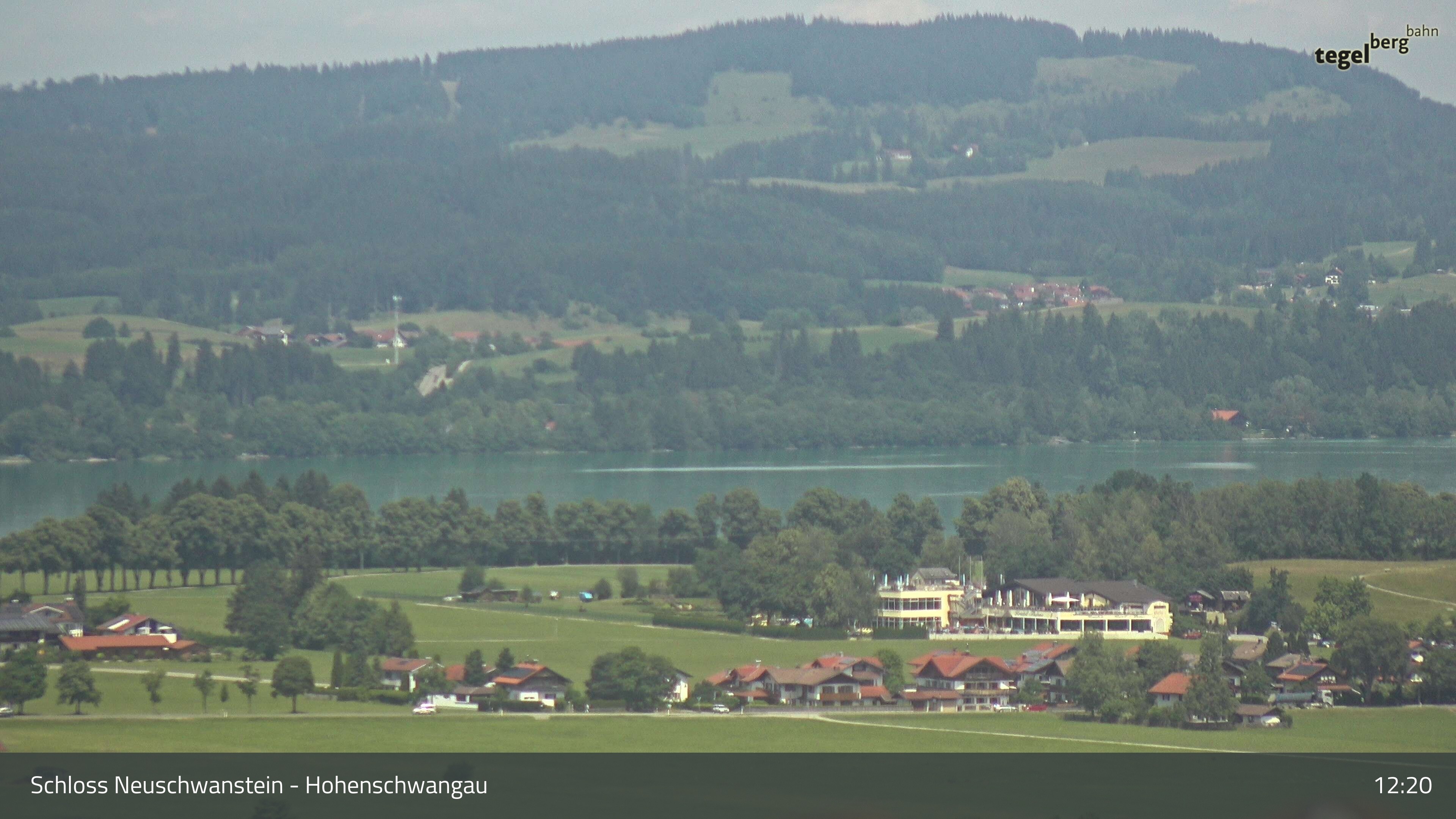 Archived image Webcam Lake Forggen, south bank and village Schwangau