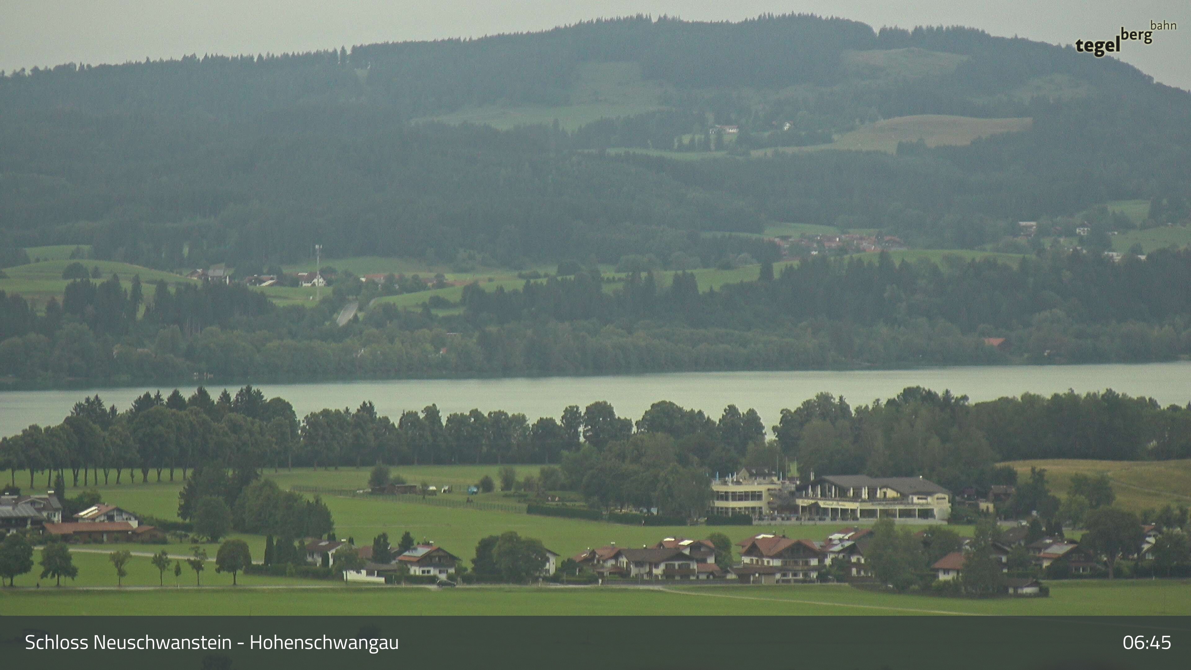 Archived image Webcam Lake Forggen, south bank and village Schwangau