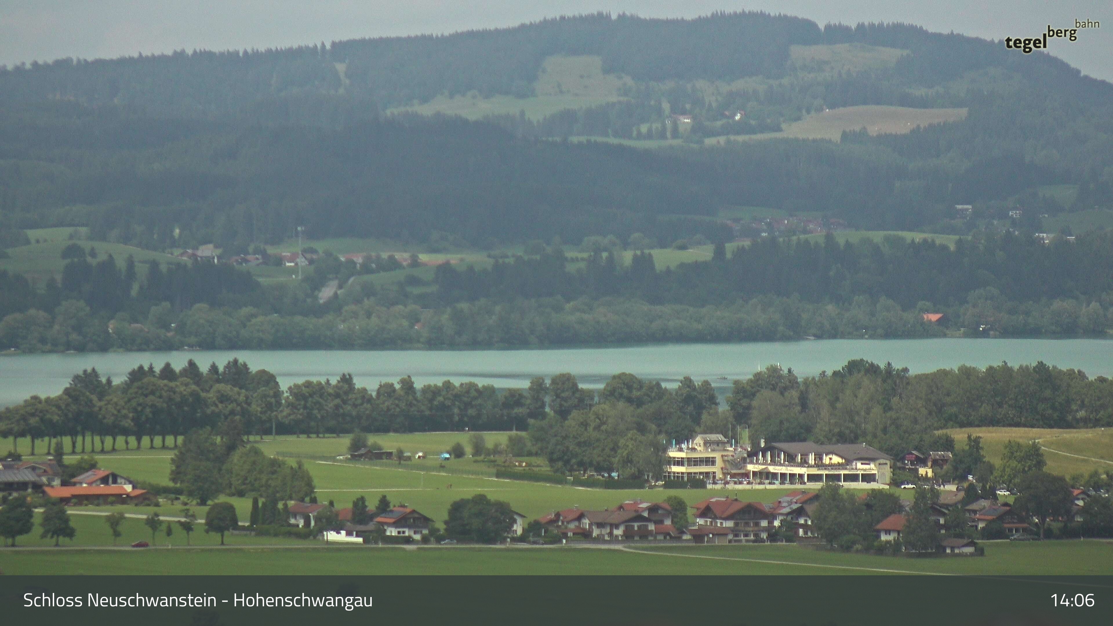 Archived image Webcam Lake Forggen, south bank and village Schwangau