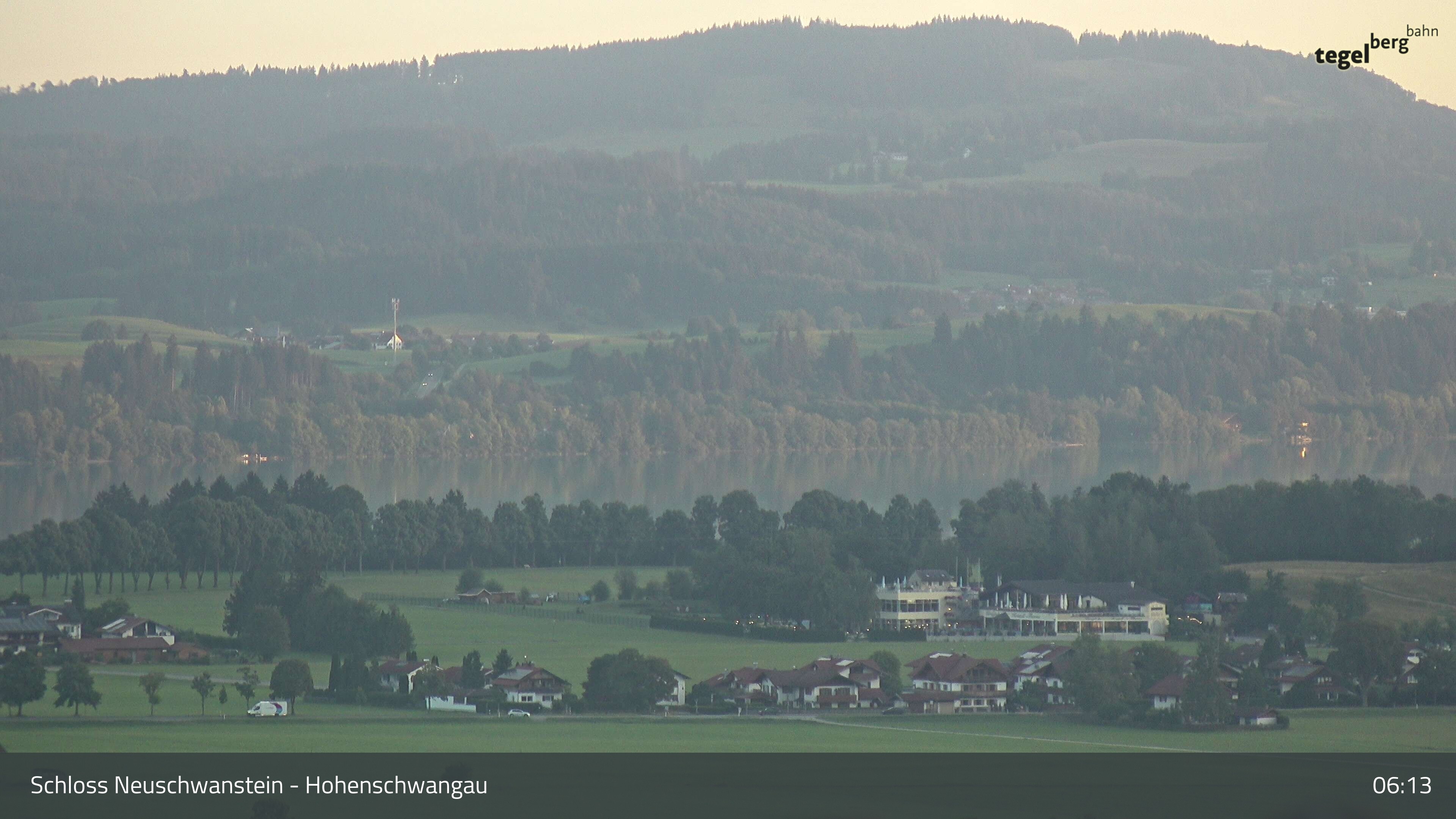 Archived image Webcam Lake Forggen, south bank and village Schwangau