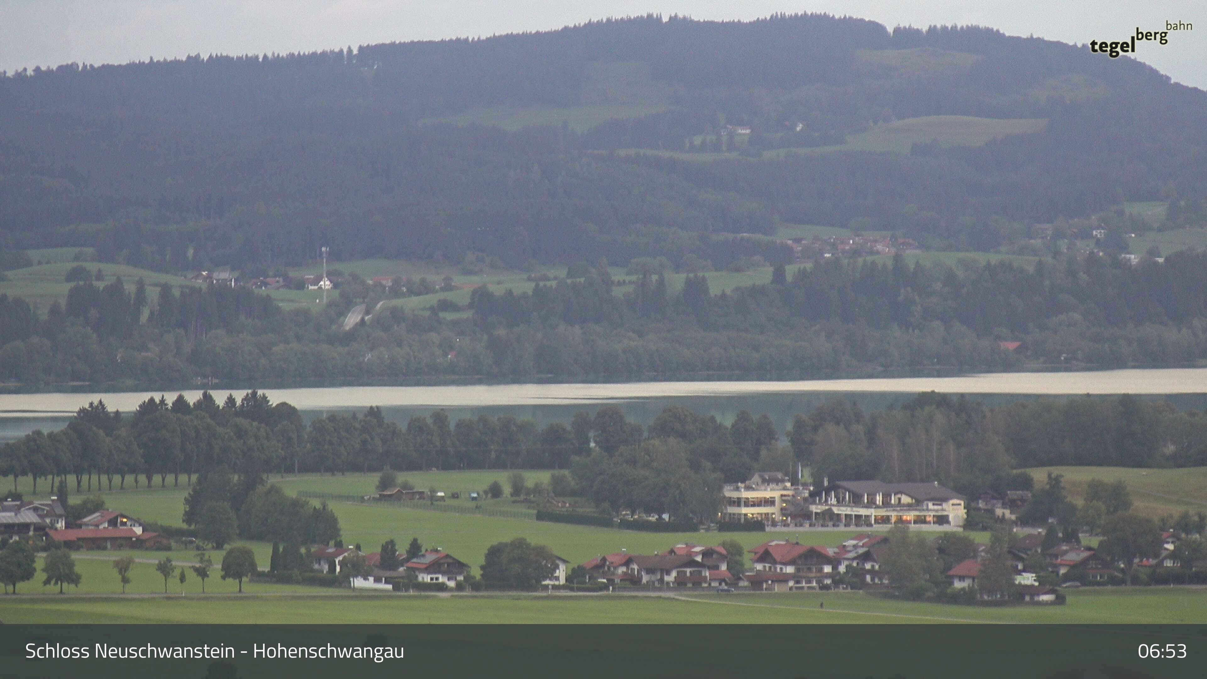Archived image Webcam Lake Forggen, south bank and village Schwangau