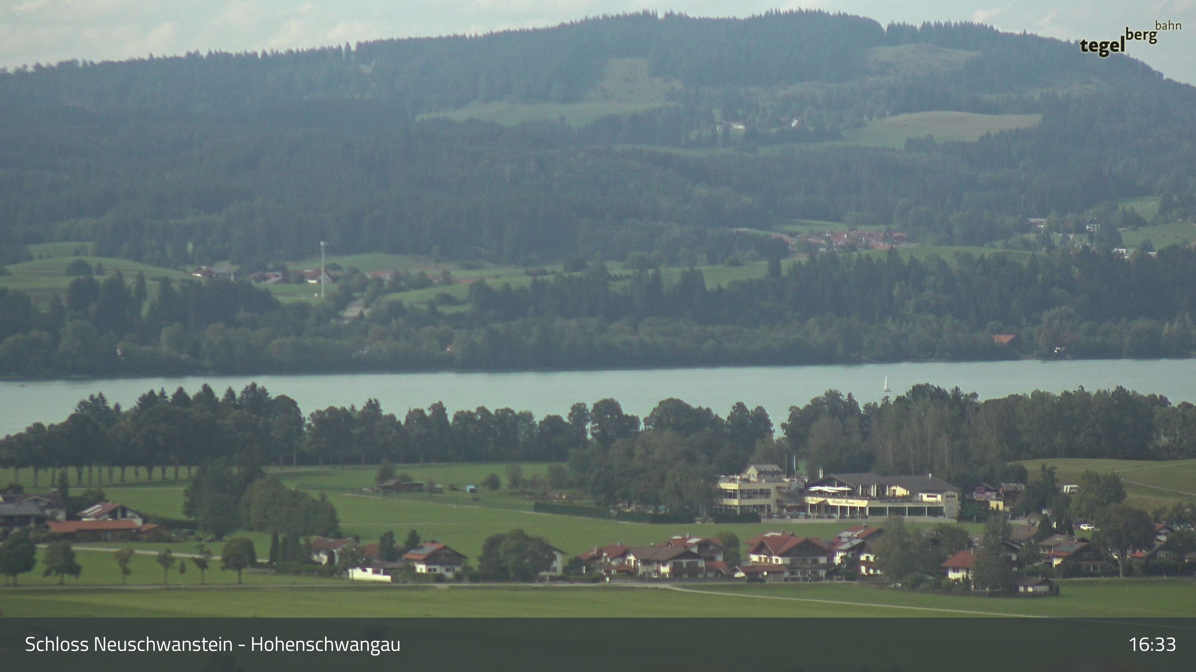 Archived image Webcam Lake Forggen, south bank and village Schwangau