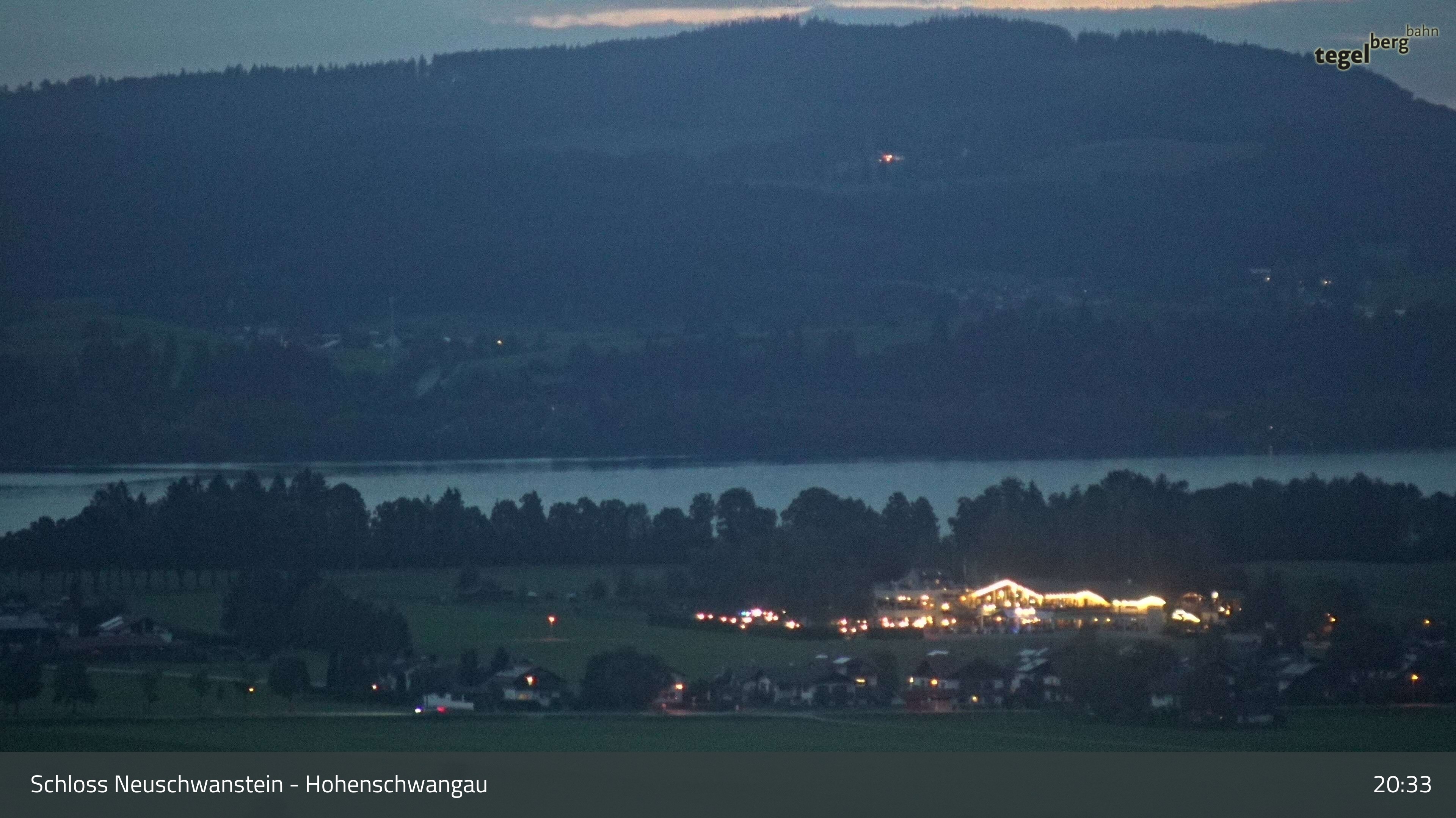 Archived image Webcam Lake Forggen, south bank and village Schwangau