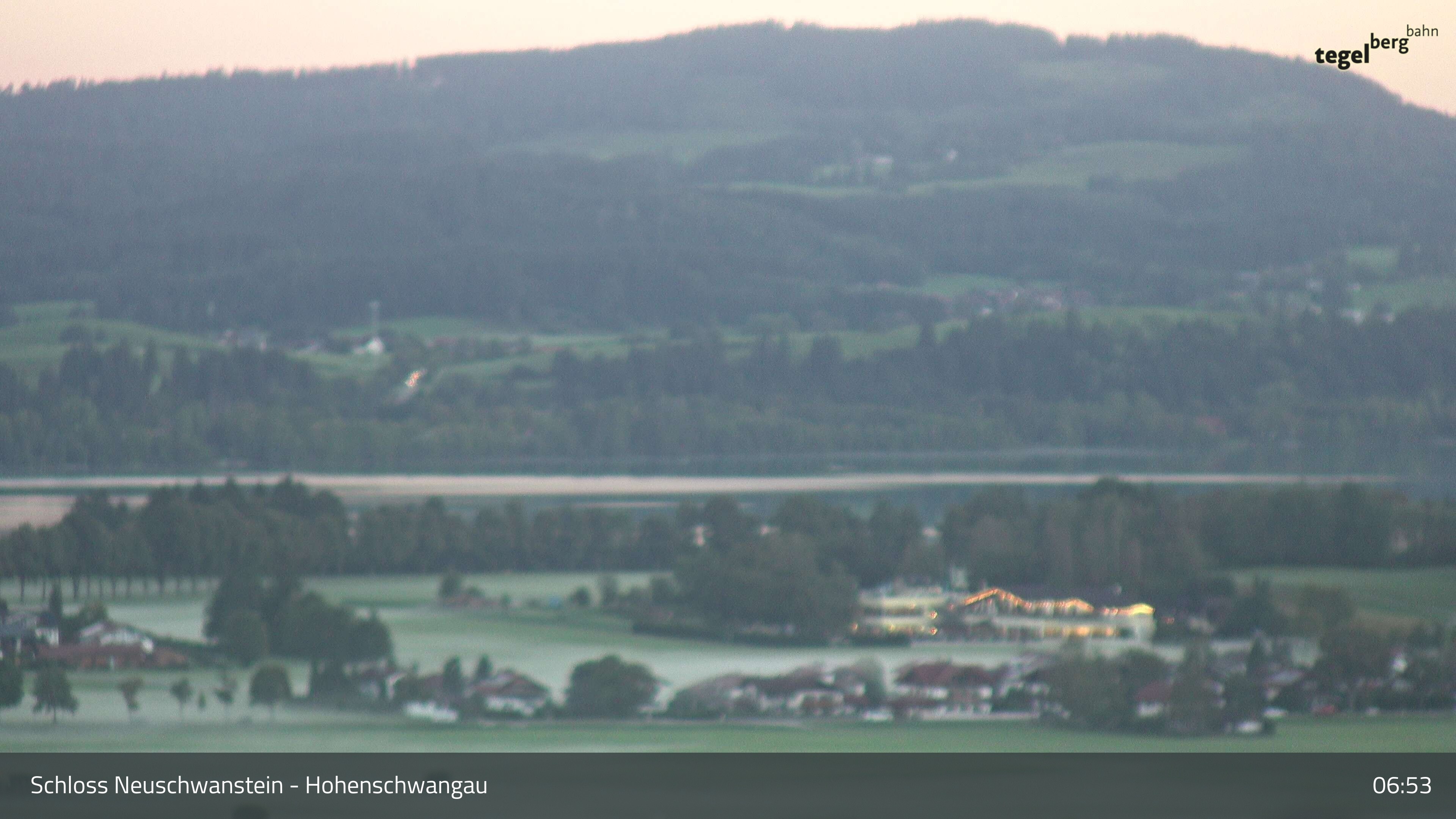 Archived image Webcam Lake Forggen, south bank and village Schwangau