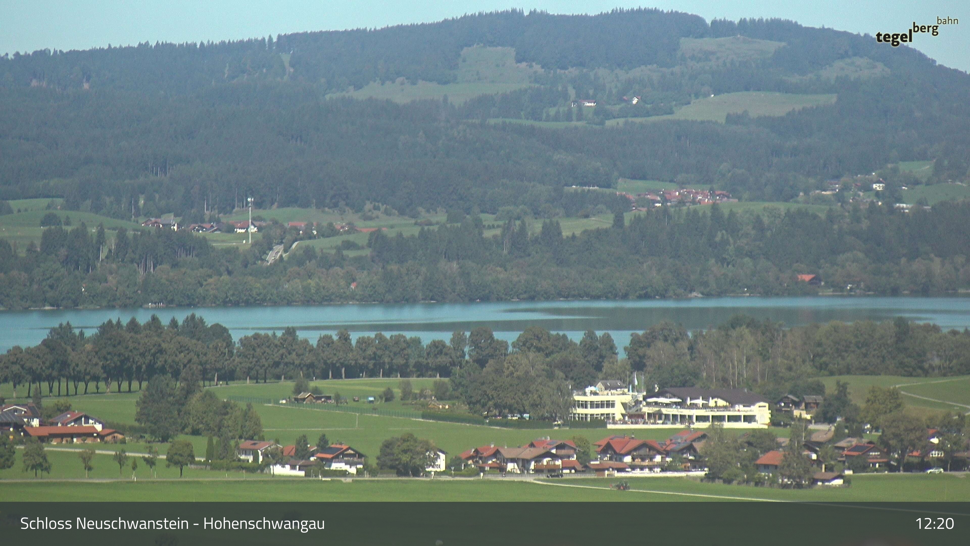 Archived image Webcam Lake Forggen, south bank and village Schwangau