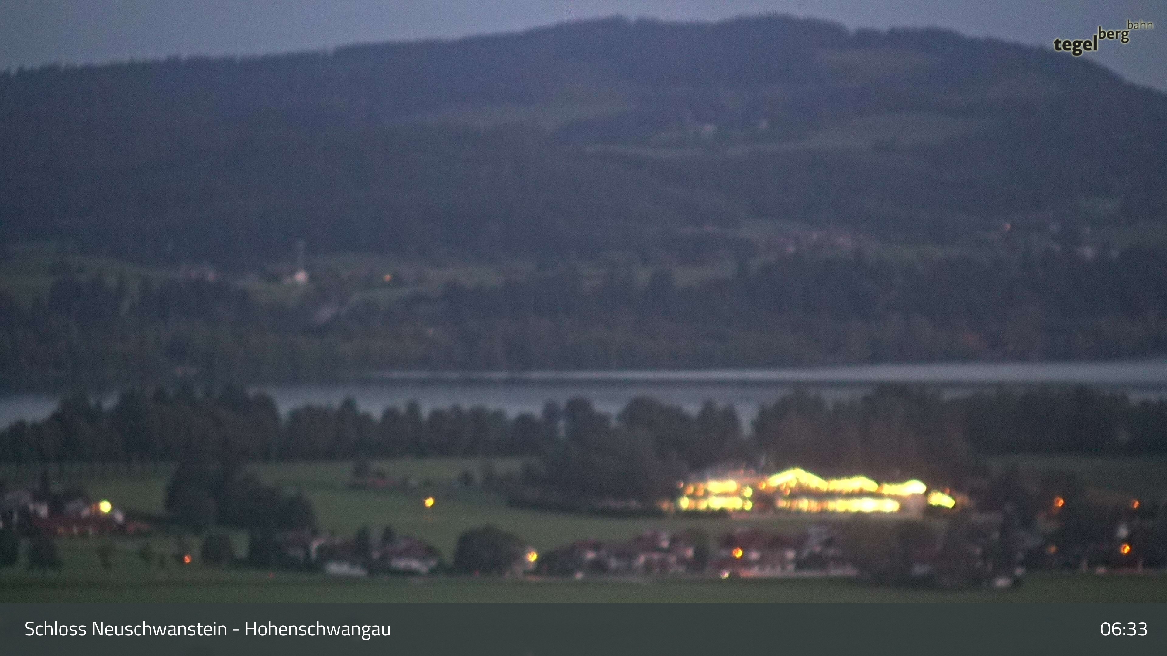 Archived image Webcam Lake Forggen, south bank and village Schwangau