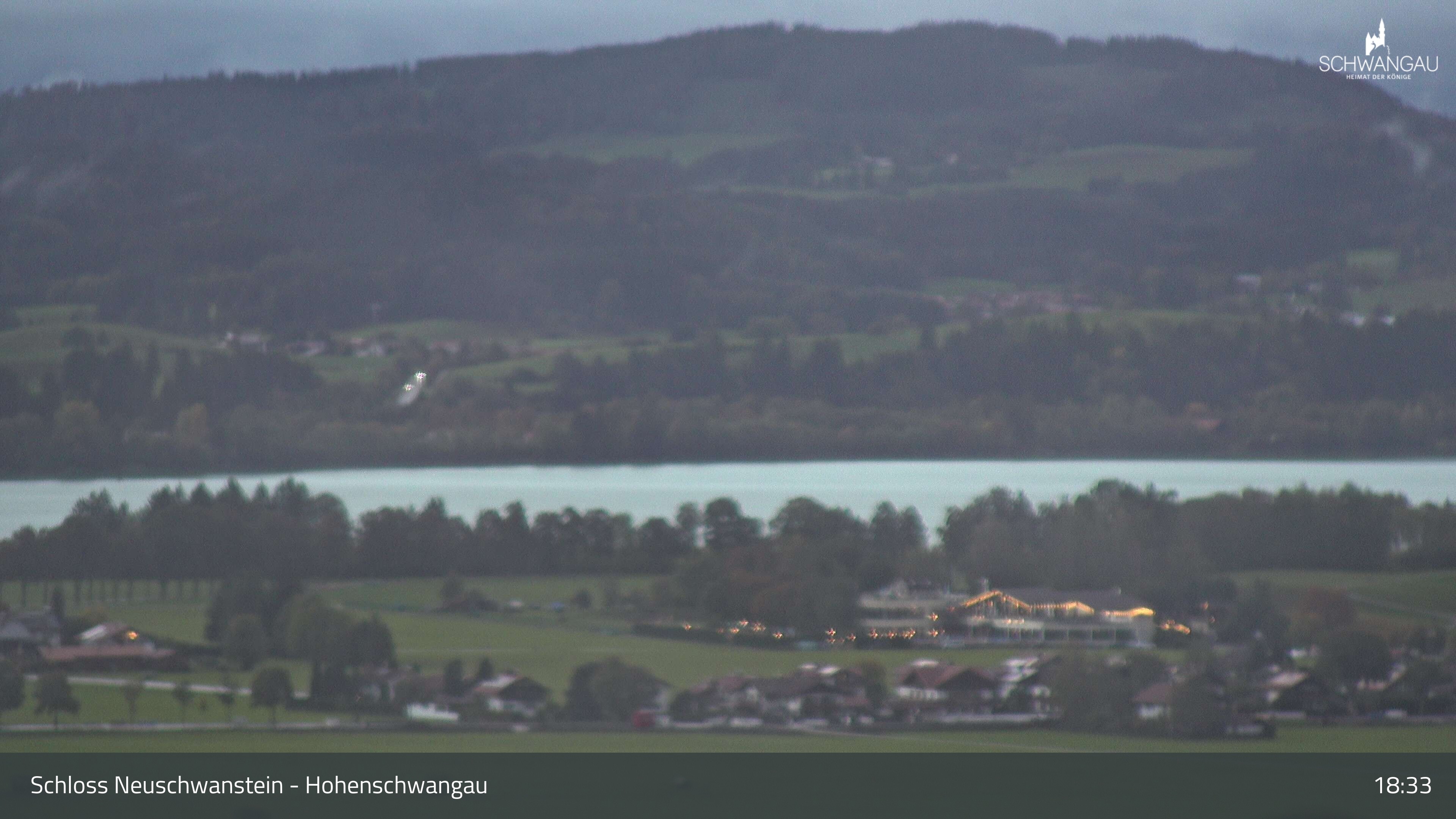 Archived image Webcam Lake Forggen, south bank and village Schwangau
