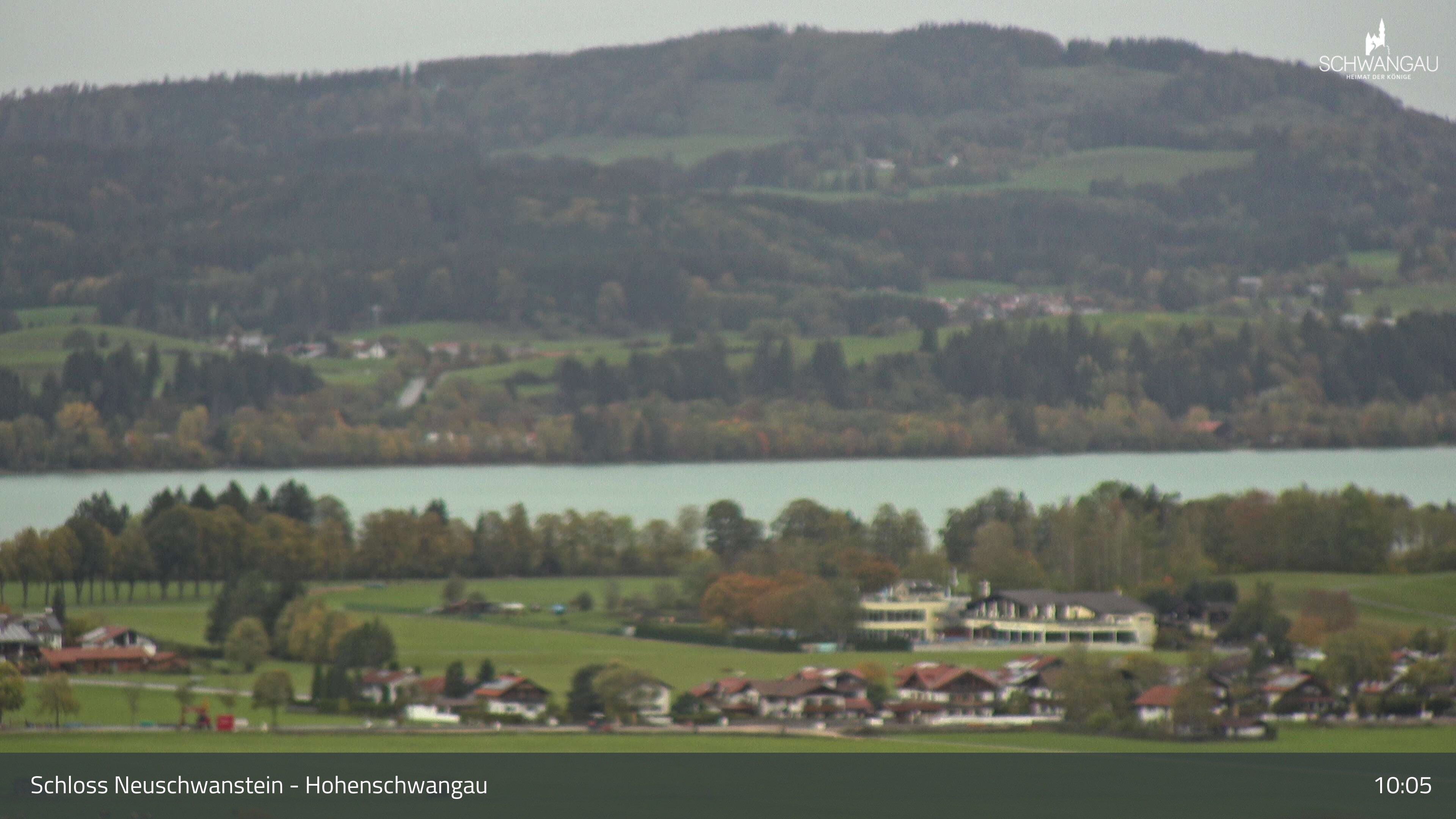 Archived image Webcam Lake Forggen, south bank and village Schwangau