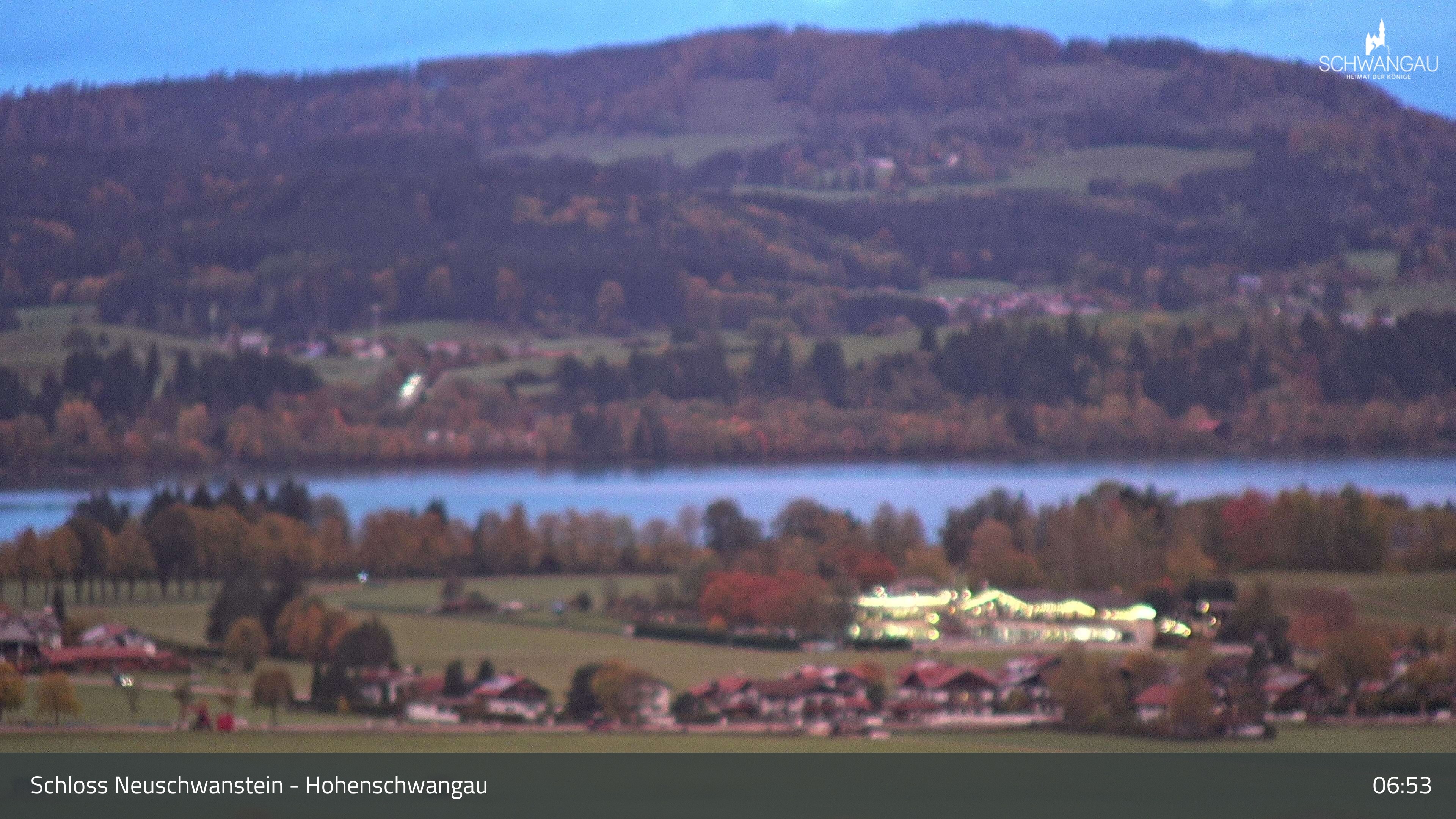 Archived image Webcam Lake Forggen, south bank and village Schwangau