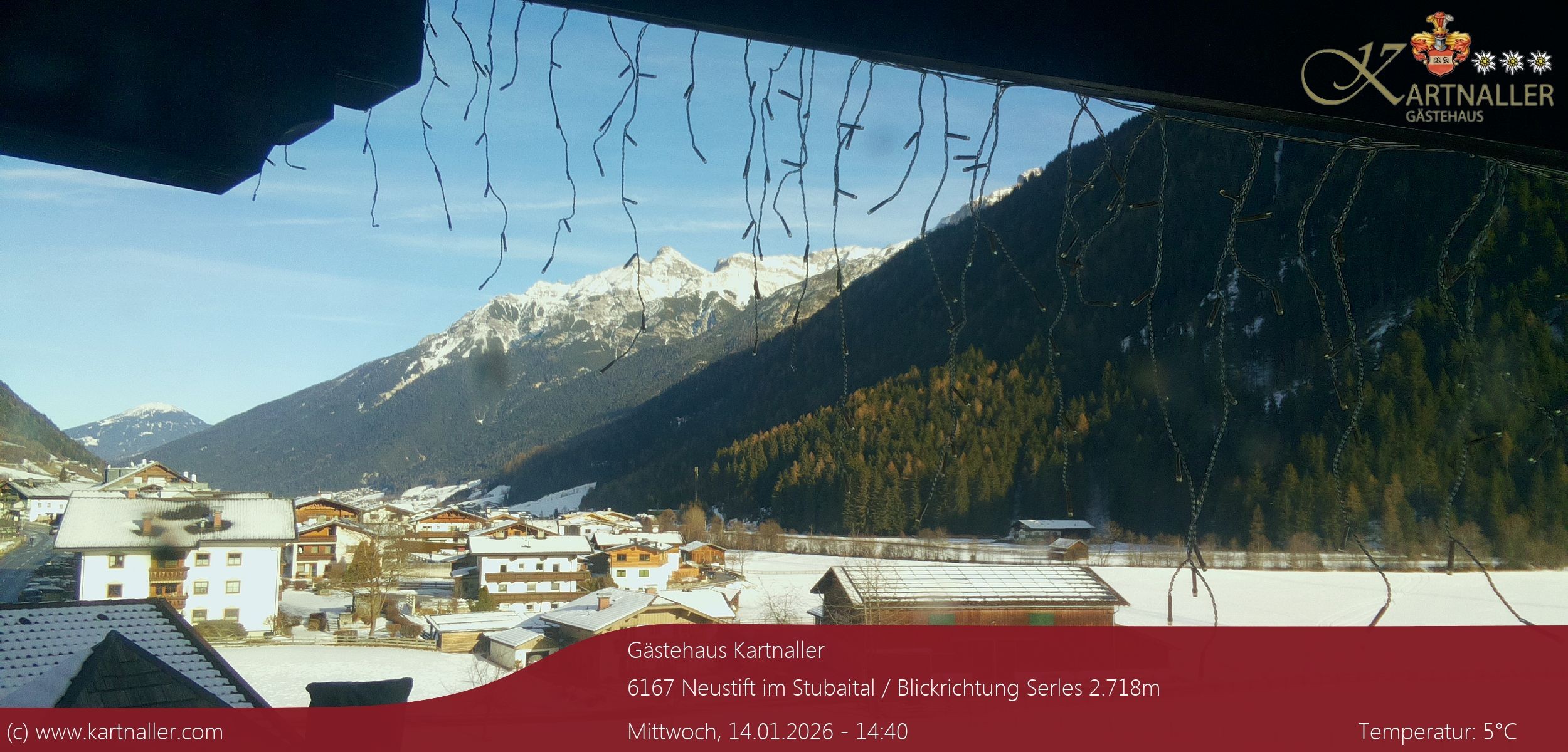 Archiv Foto Webcam Blick Neustift und Serles / Stubaital