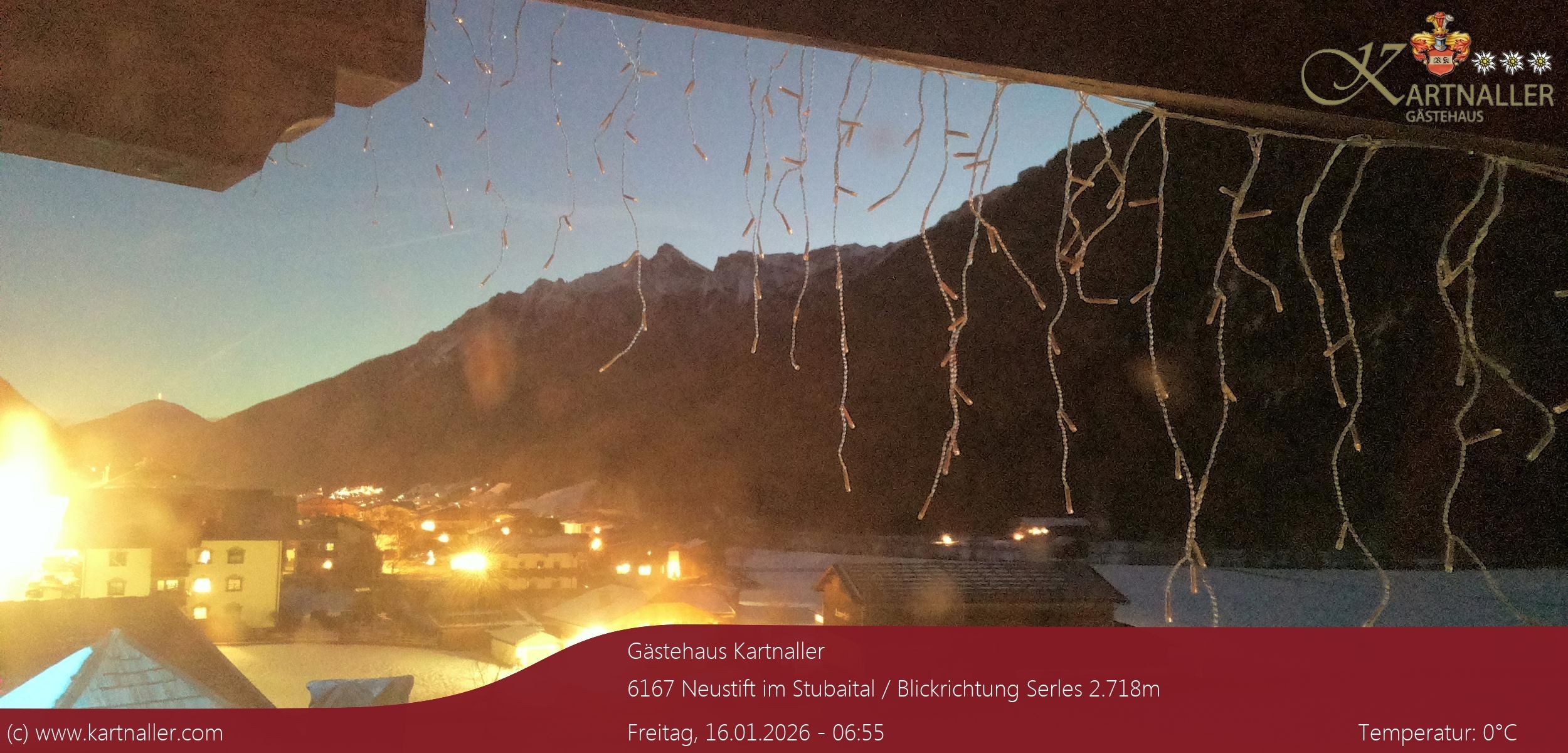 Archiv Foto Webcam Blick Neustift und Serles / Stubaital