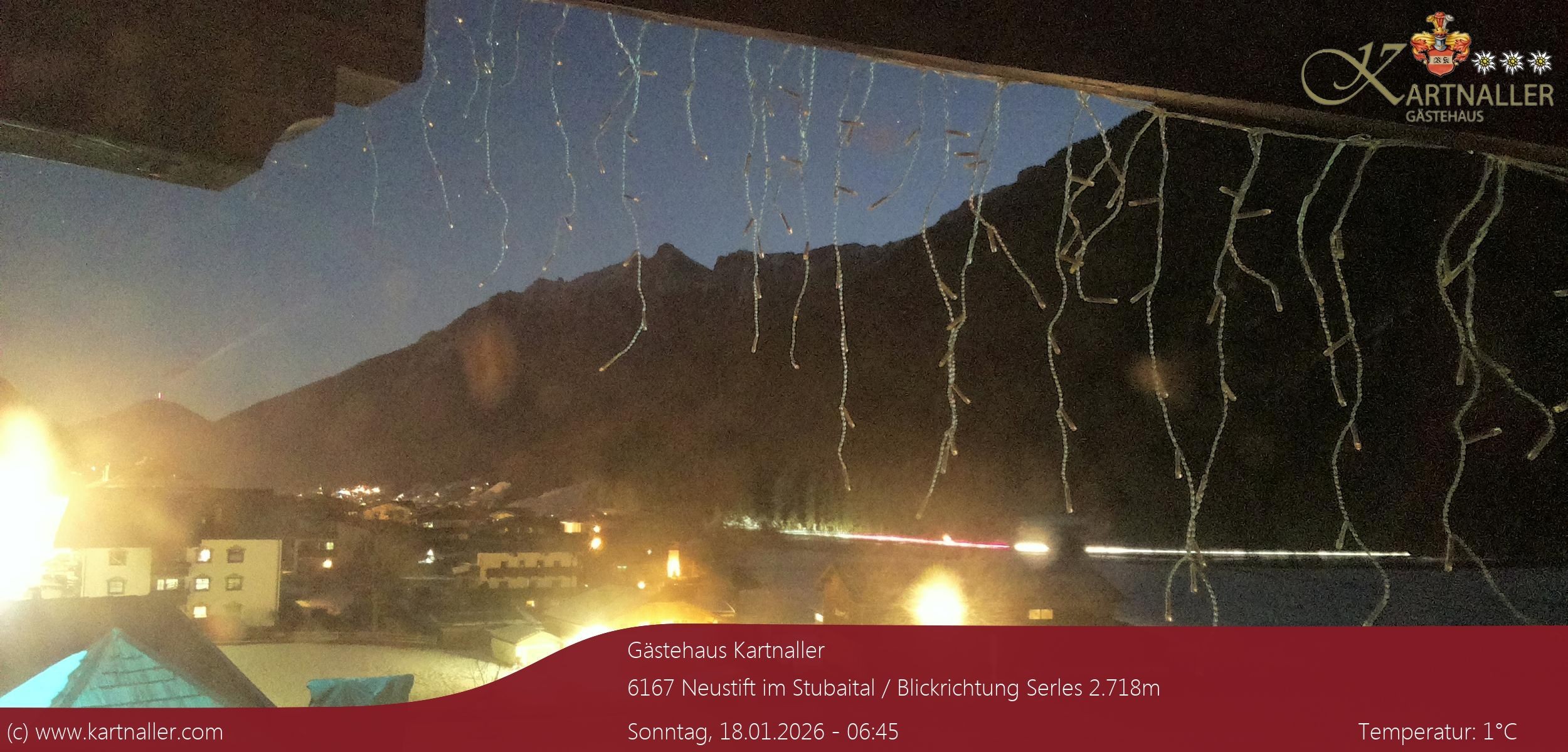 Archiv Foto Webcam Blick Neustift und Serles / Stubaital