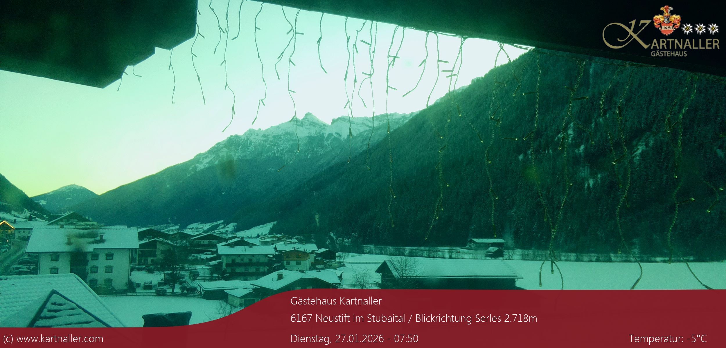 Archiv Foto Webcam Blick Neustift und Serles / Stubaital