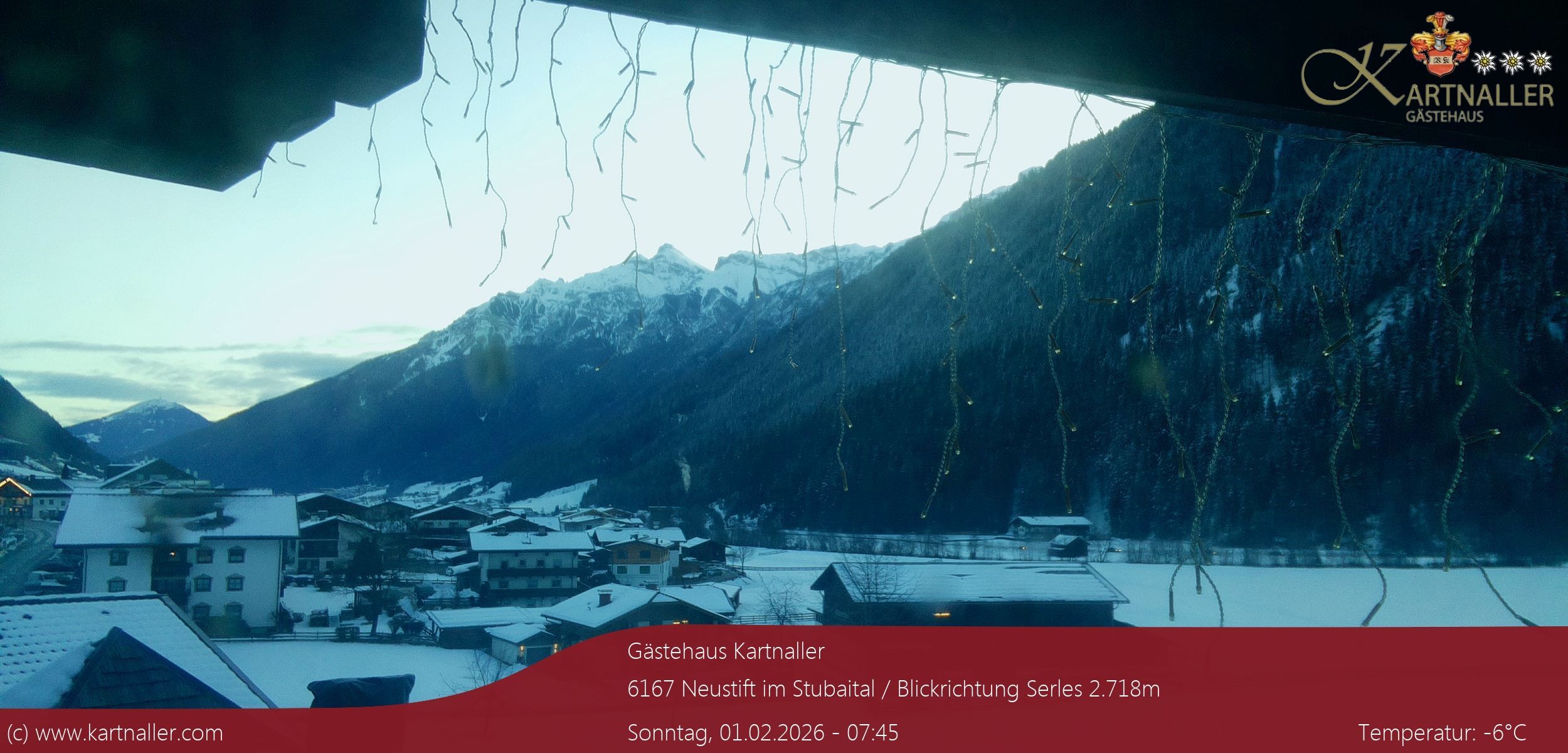Archived image Webcam View to Neustift and Serles