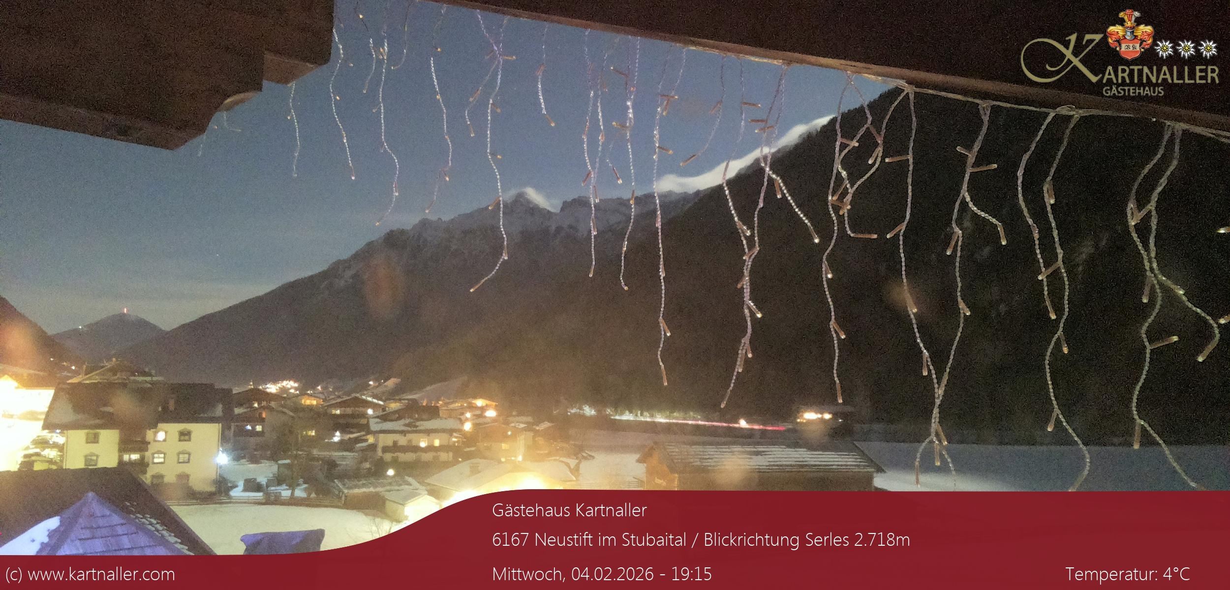 Archiv Foto Webcam Blick Neustift und Serles / Stubaital