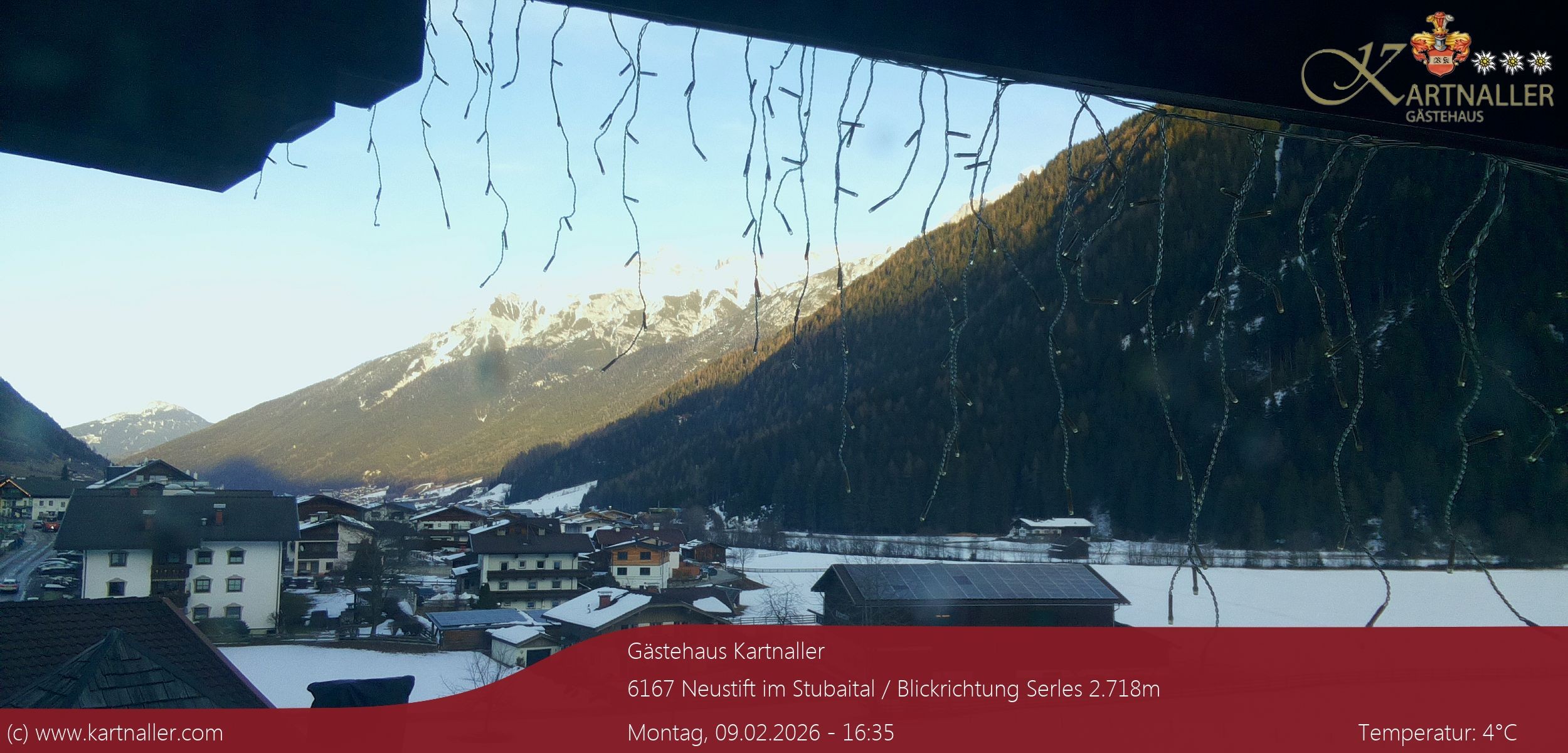 Archiv Foto Webcam Blick Neustift und Serles / Stubaital