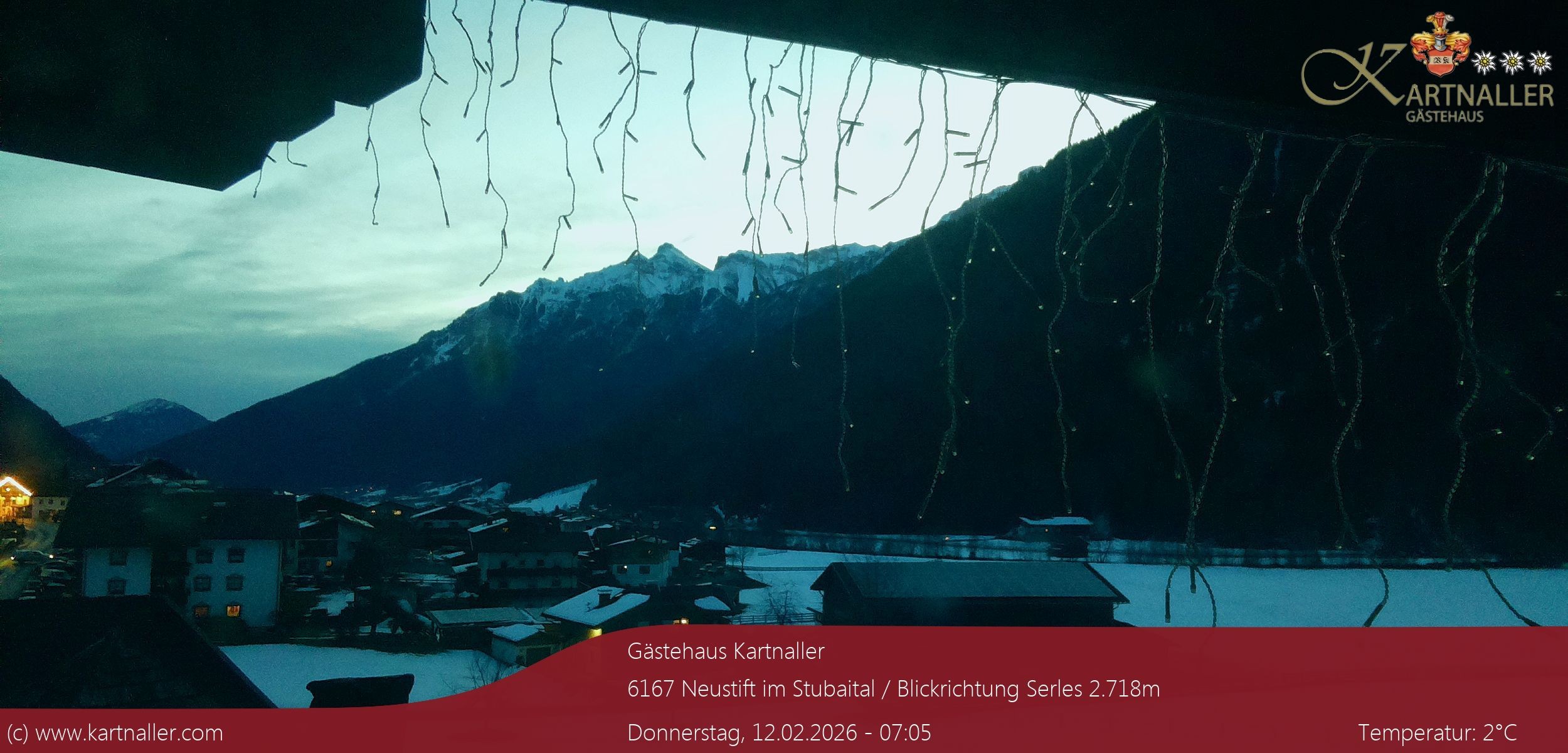 Archiv Foto Webcam Blick Neustift und Serles / Stubaital