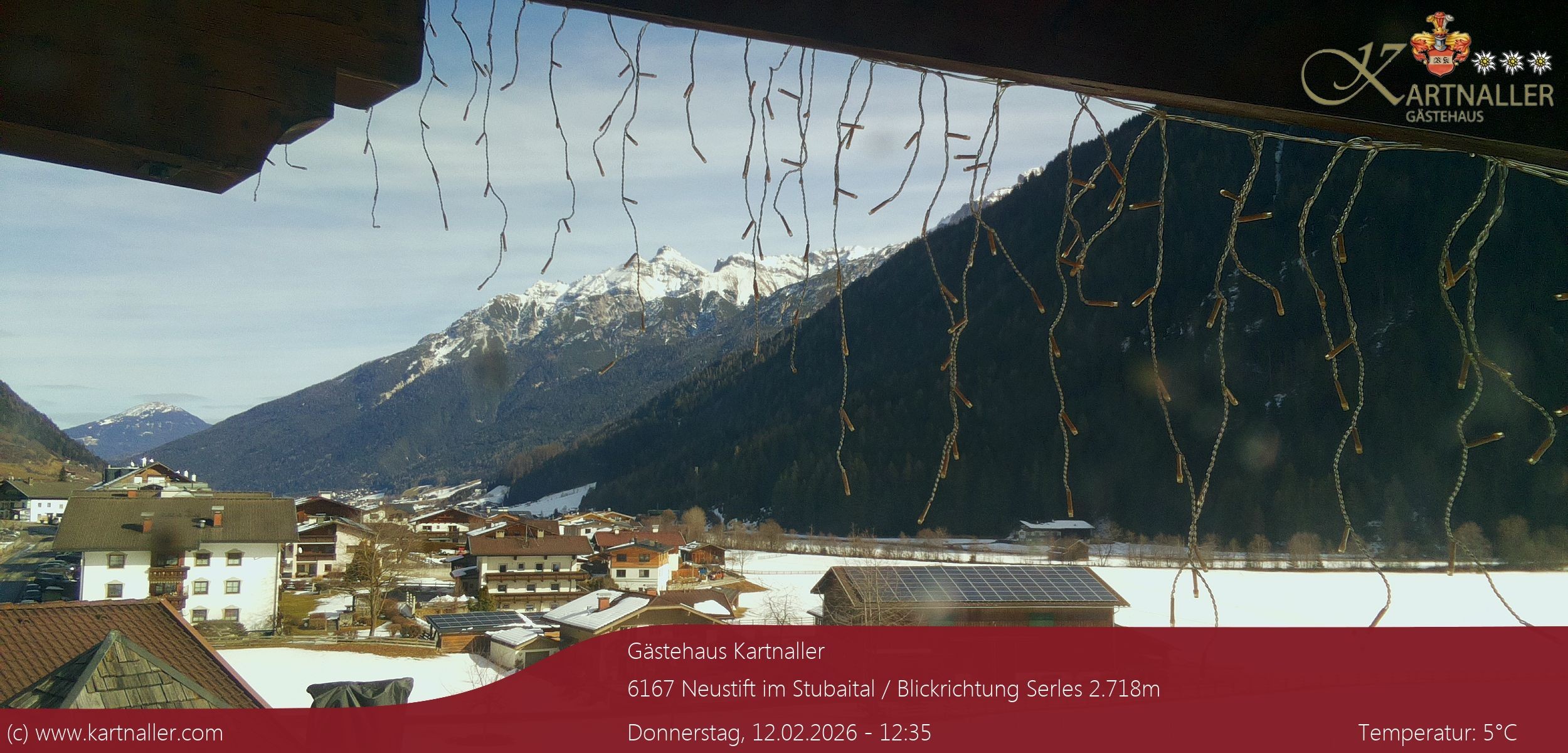 Archiv Foto Webcam Blick Neustift und Serles / Stubaital