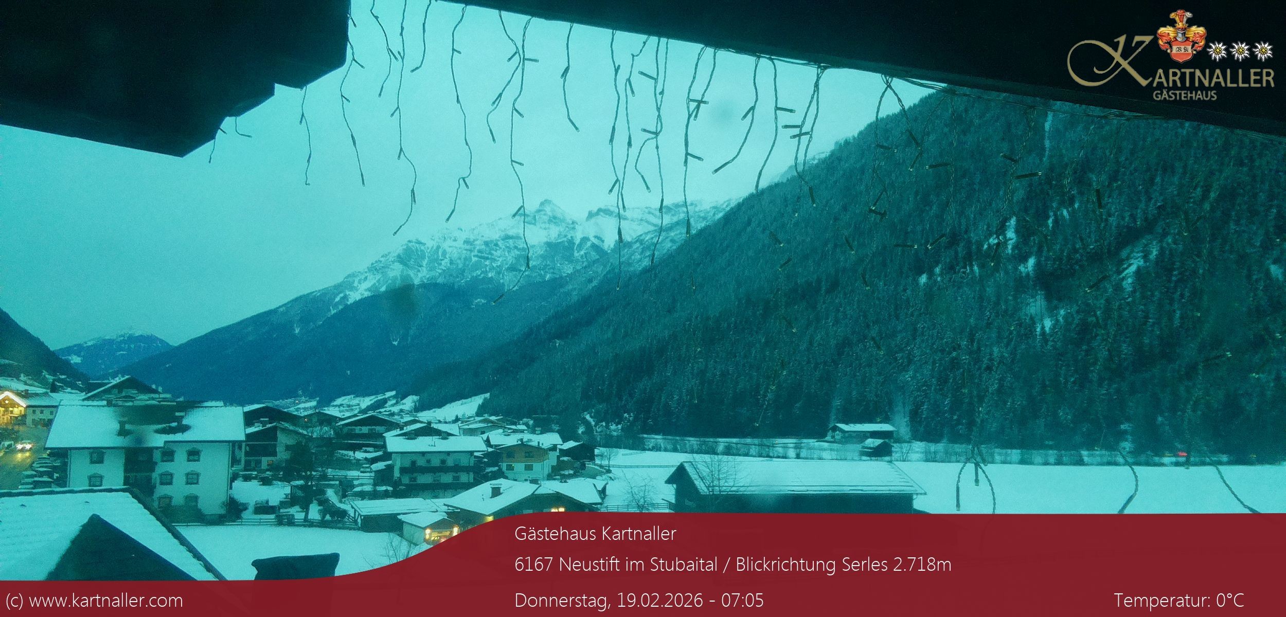 Archiv Foto Webcam Blick Neustift und Serles / Stubaital