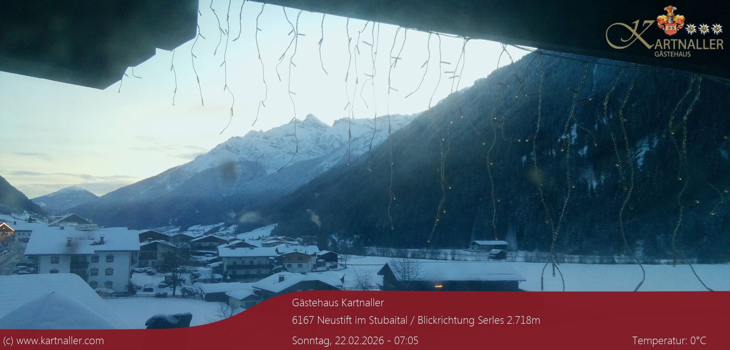 Archiv Foto Webcam Blick Neustift und Serles / Stubaital