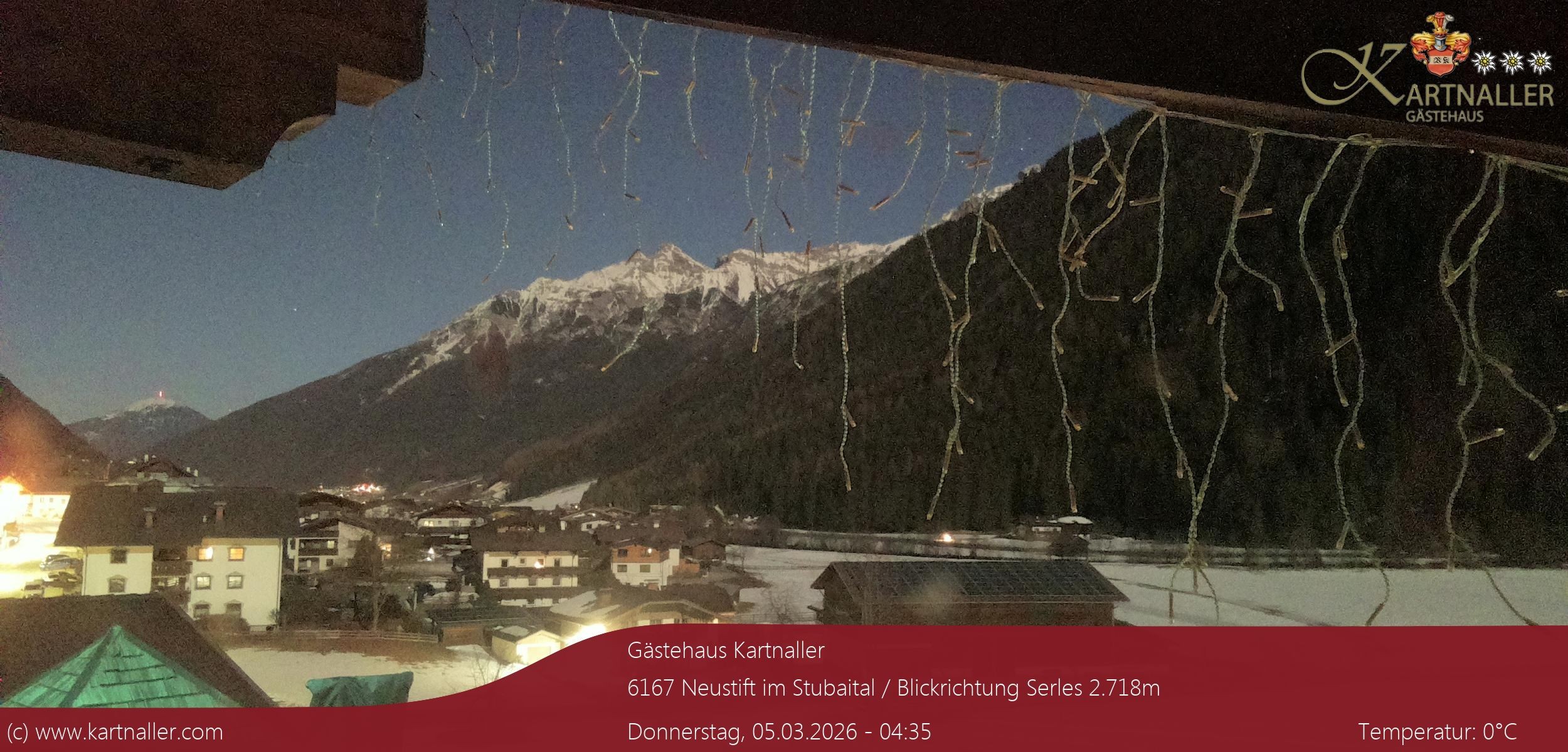 Archiv Foto Webcam Blick Neustift und Serles / Stubaital
