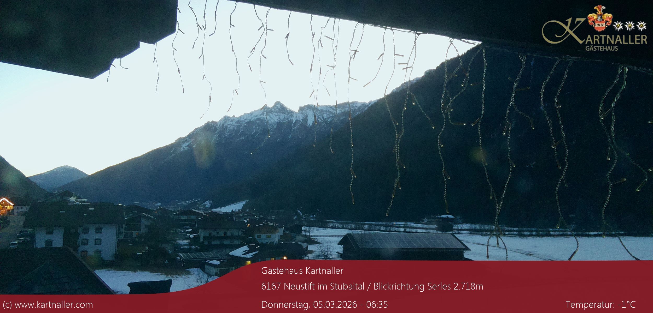 Archiv Foto Webcam Blick Neustift und Serles / Stubaital