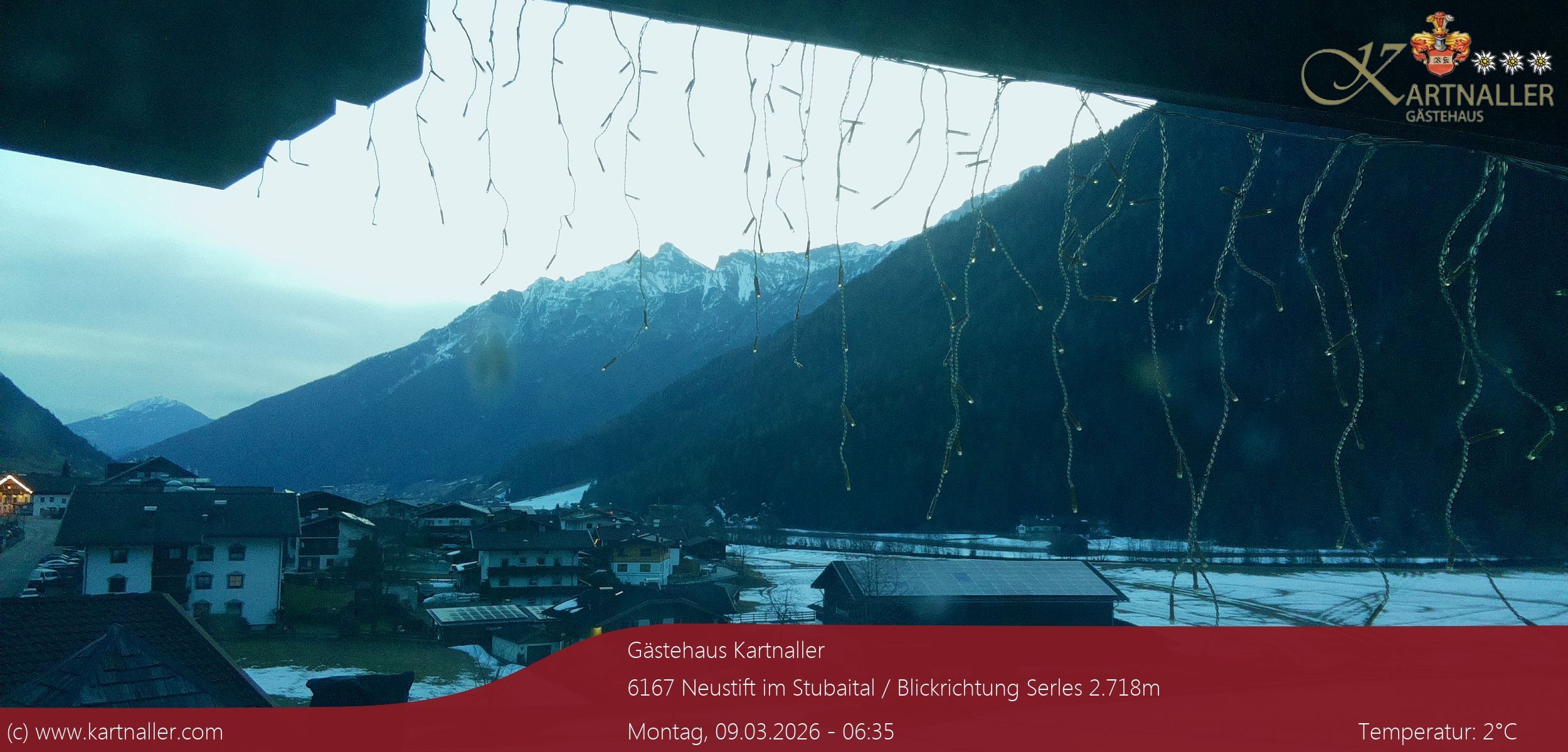 Archiv Foto Webcam Blick Neustift und Serles / Stubaital
