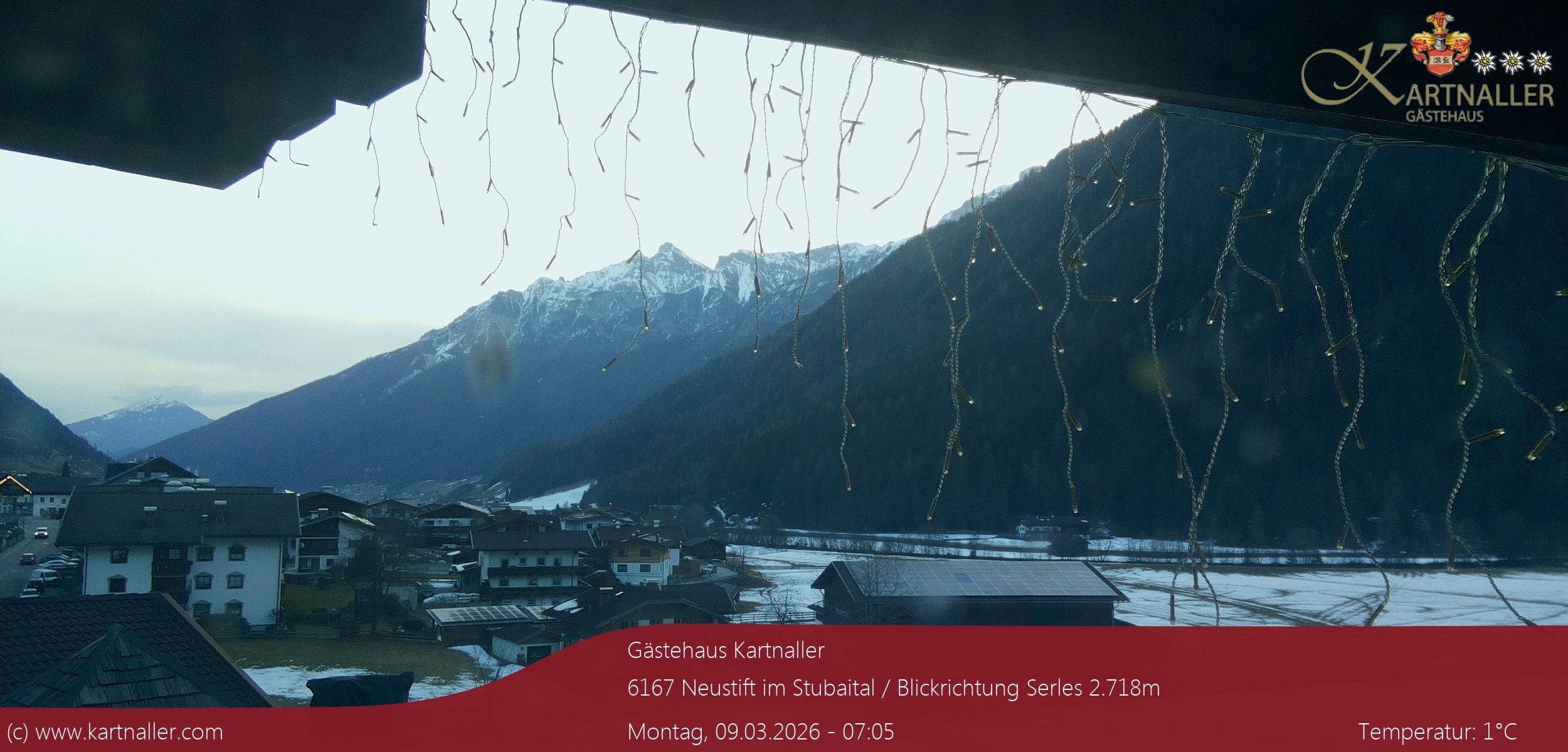 Archiv Foto Webcam Blick Neustift und Serles / Stubaital