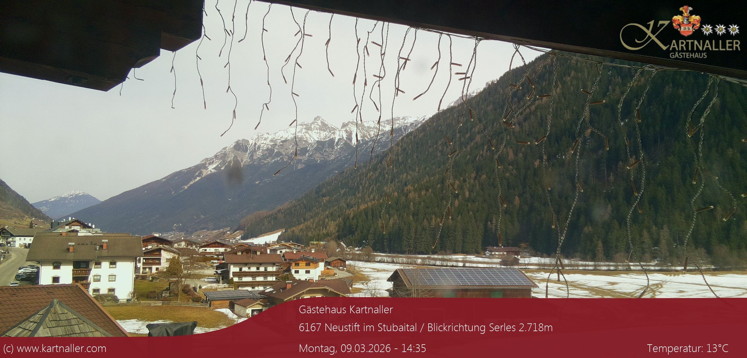 Archiv Foto Webcam Blick Neustift und Serles / Stubaital