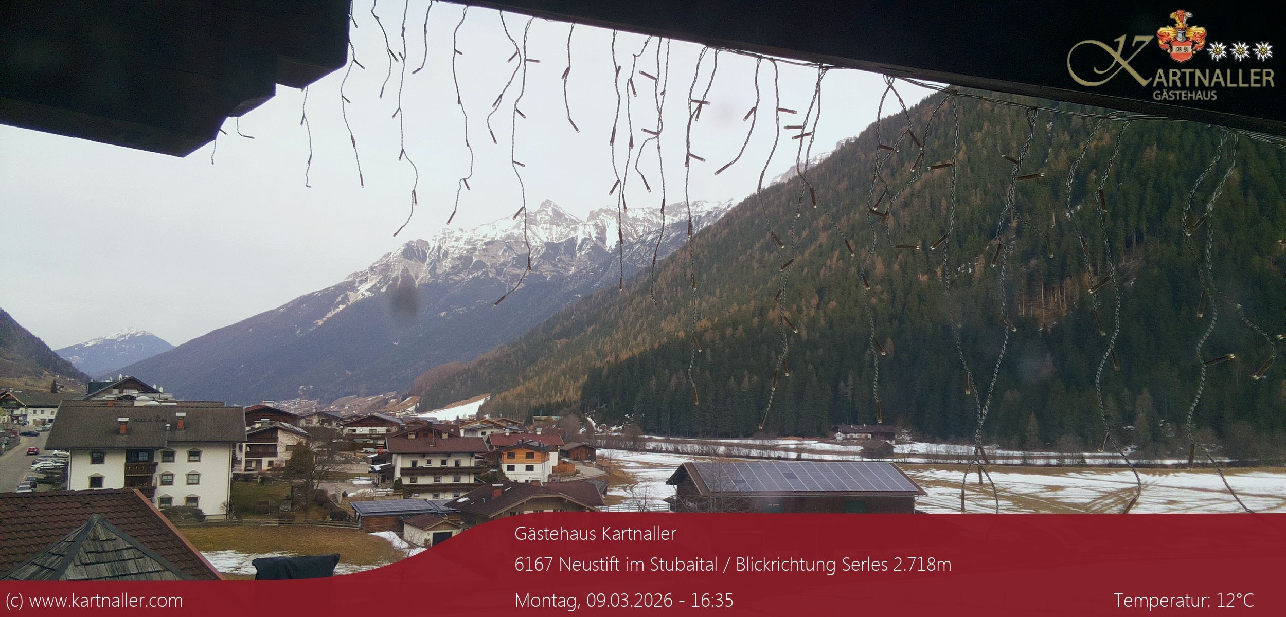 Archiv Foto Webcam Blick Neustift und Serles / Stubaital