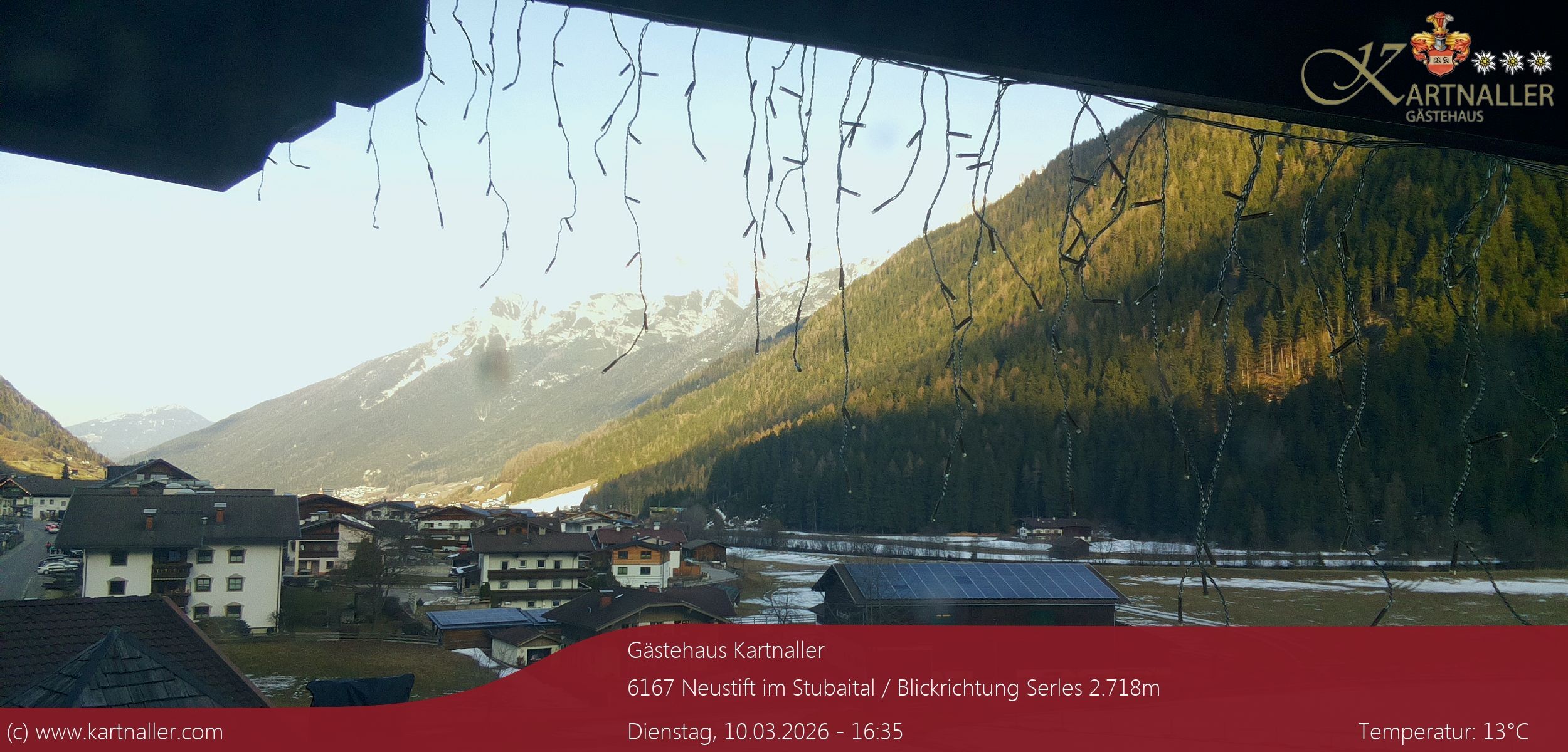 Archiv Foto Webcam Blick Neustift und Serles / Stubaital