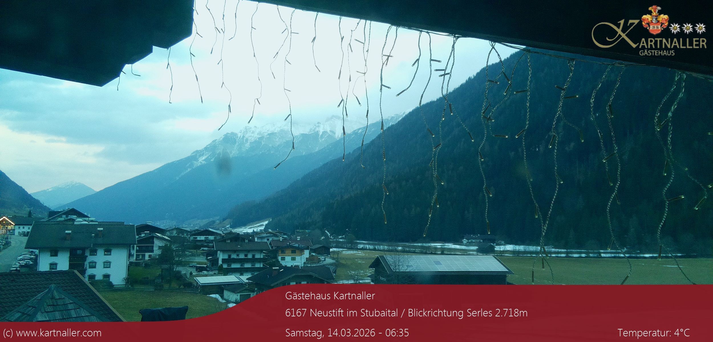 Archiv Foto Webcam Blick Neustift und Serles / Stubaital