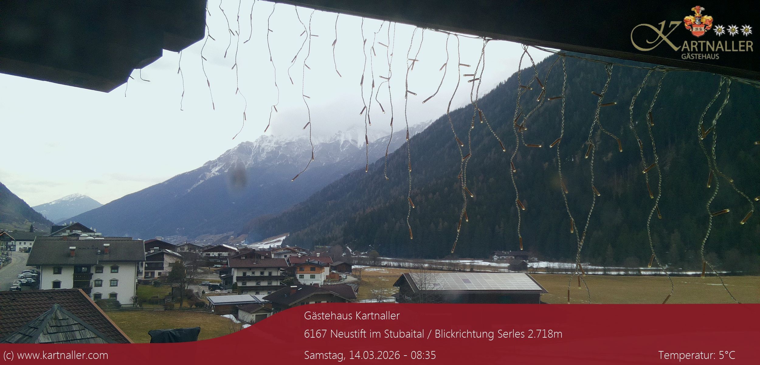 Archiv Foto Webcam Blick Neustift und Serles / Stubaital