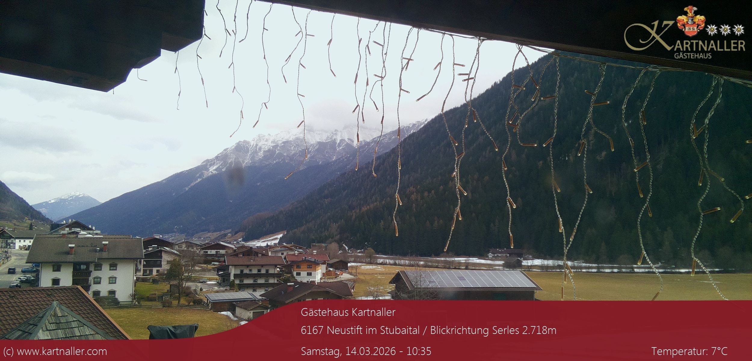 Archiv Foto Webcam Blick Neustift und Serles / Stubaital