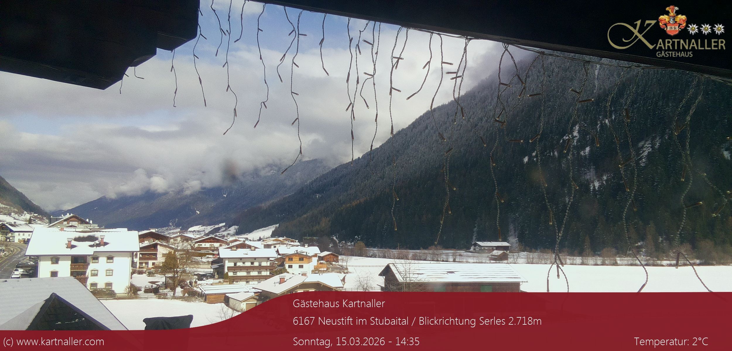 Archiv Foto Webcam Blick Neustift und Serles / Stubaital