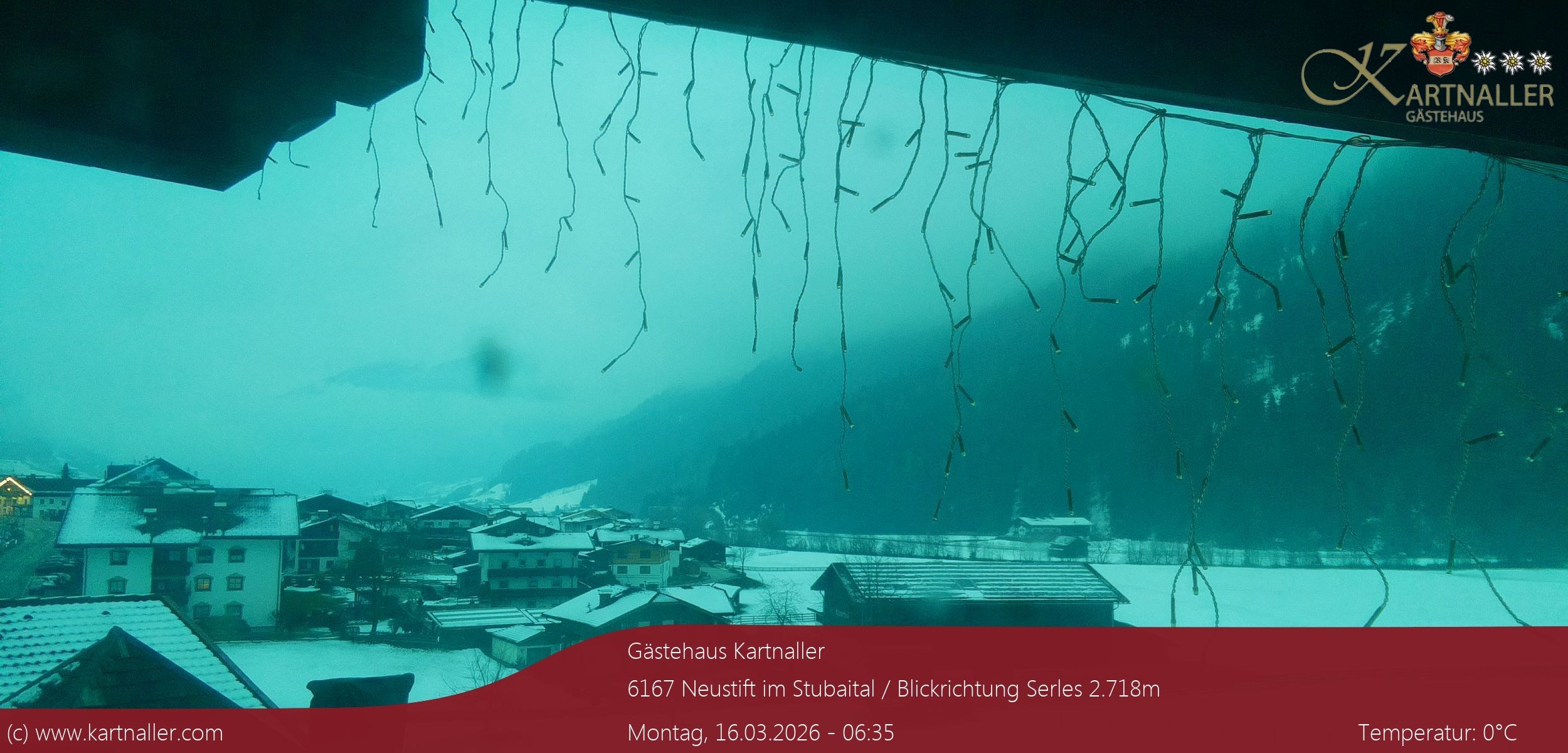 Archiv Foto Webcam Blick Neustift und Serles / Stubaital