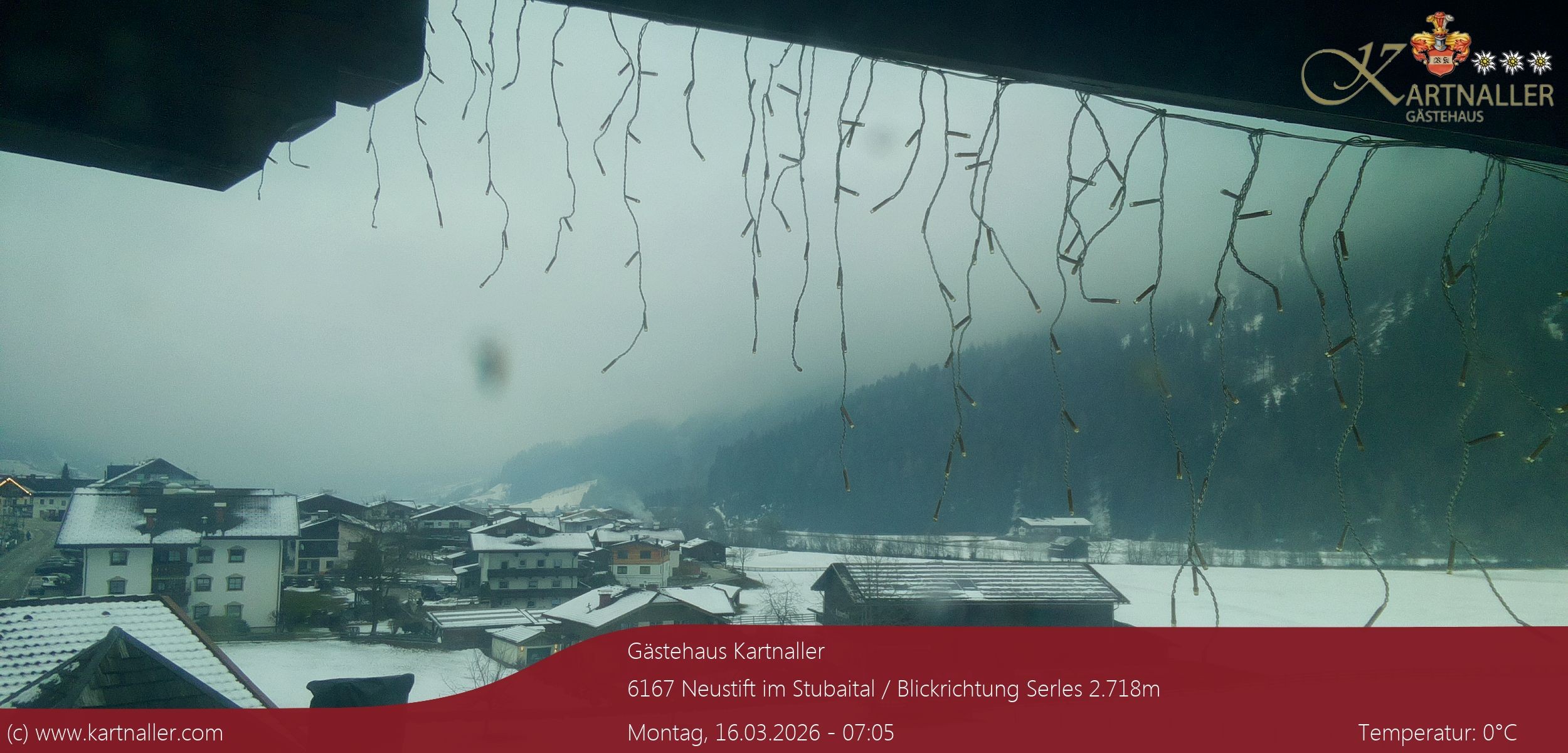 Archiv Foto Webcam Blick Neustift und Serles / Stubaital