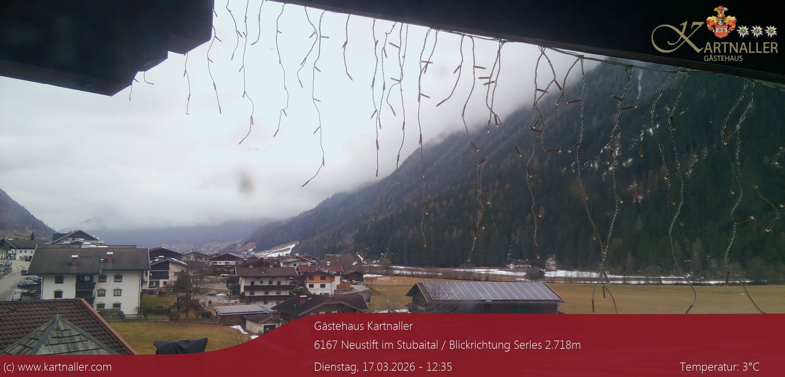 Archiv Foto Webcam Blick Neustift und Serles / Stubaital