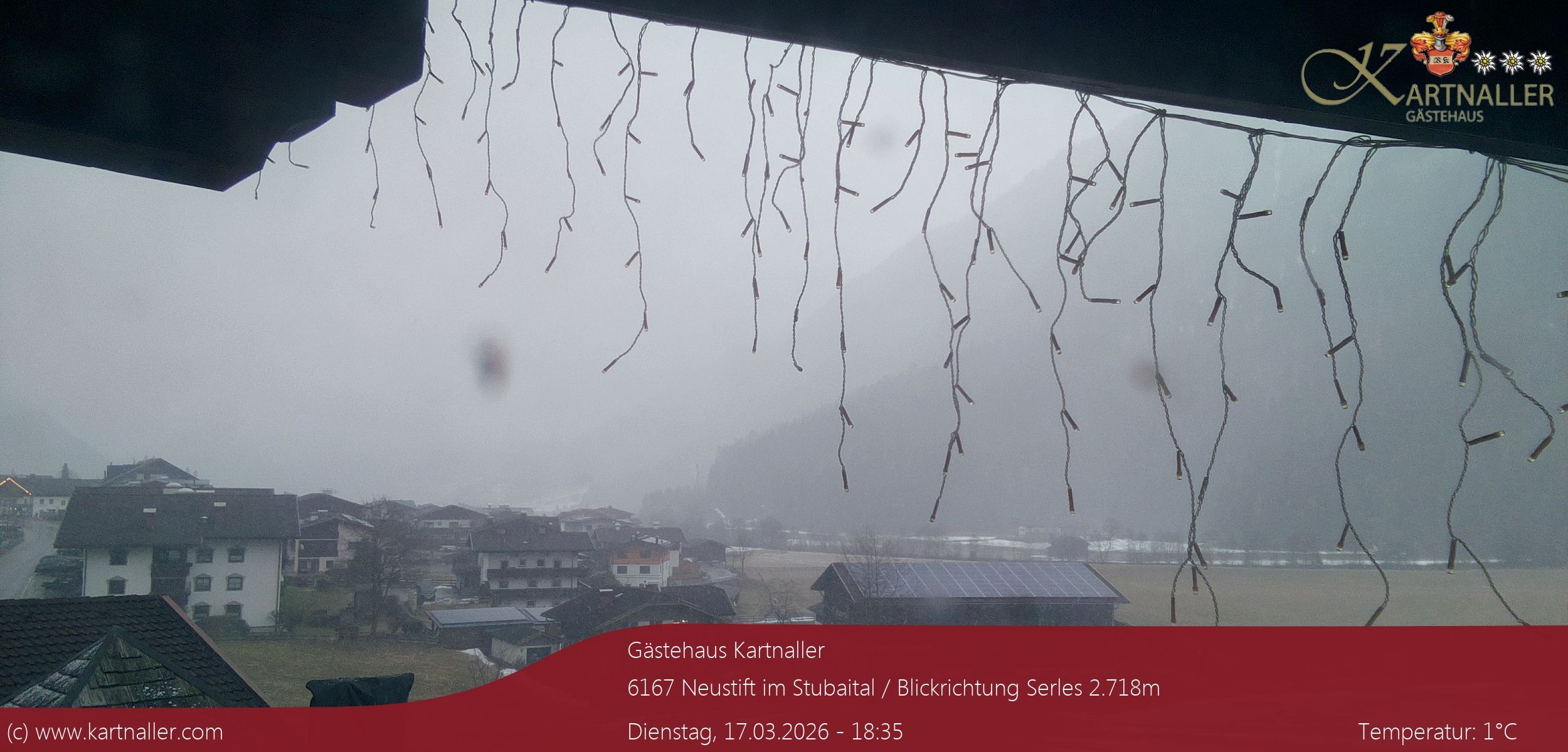 Archiv Foto Webcam Blick Neustift und Serles / Stubaital